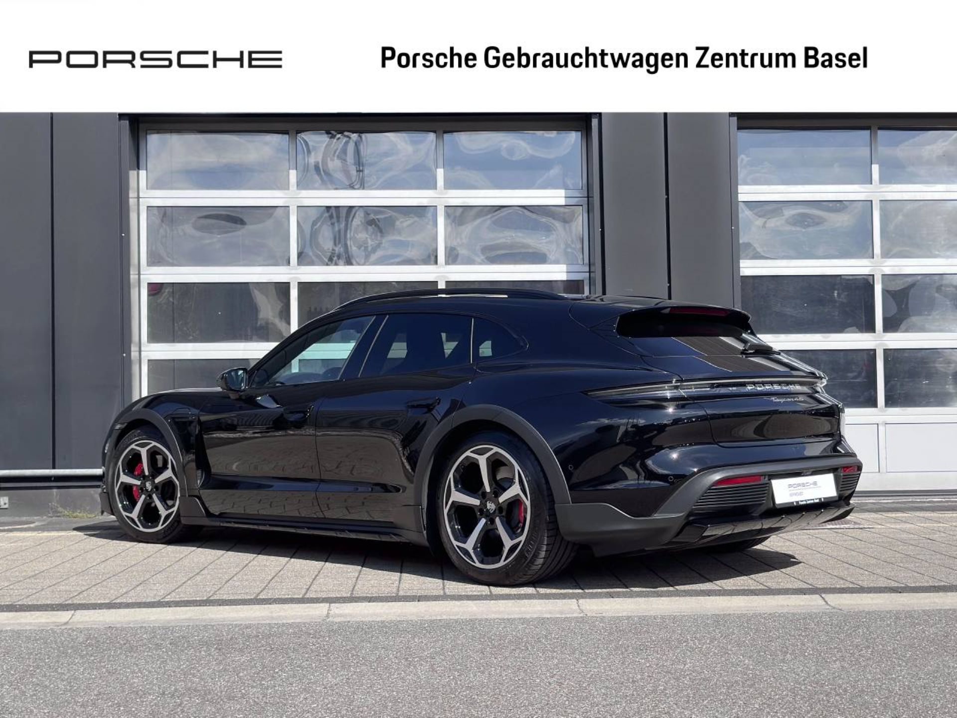 PORSCHE Taycan 4S Cross Turismo-showroom-element-2