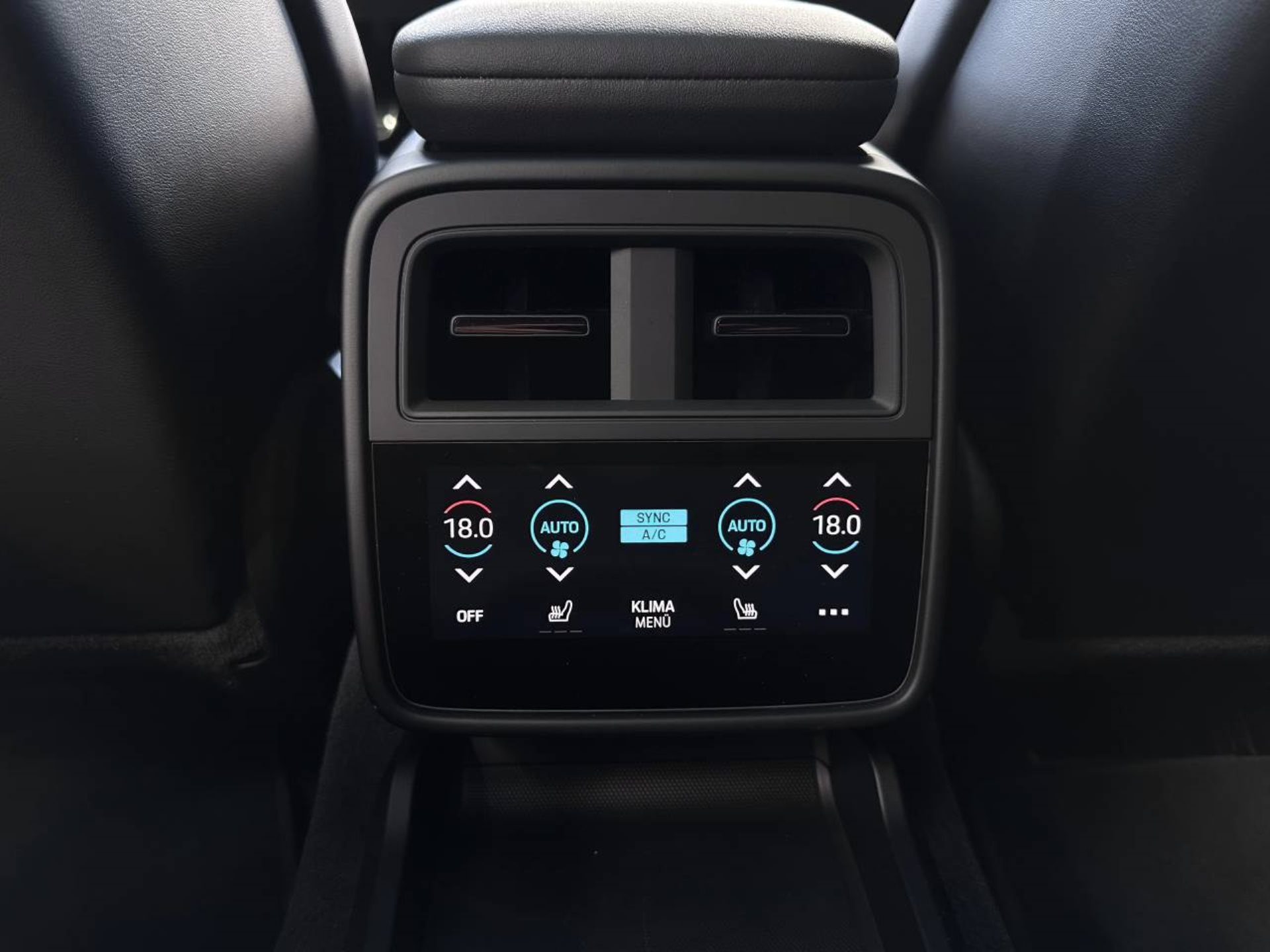 PORSCHE Taycan 4S Cross Turismo-image-27