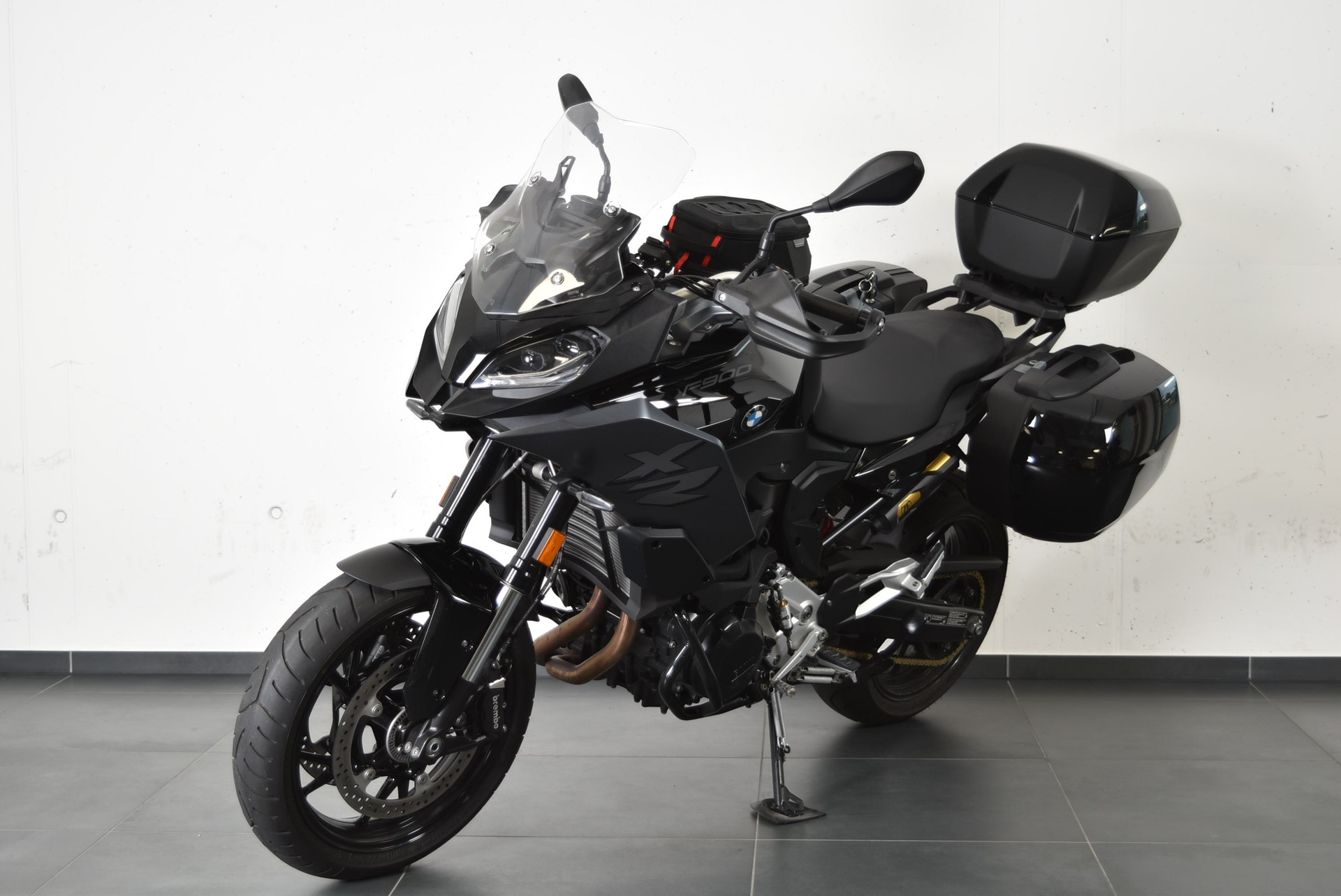 BMW F 900 XR A2-showroom-element-1