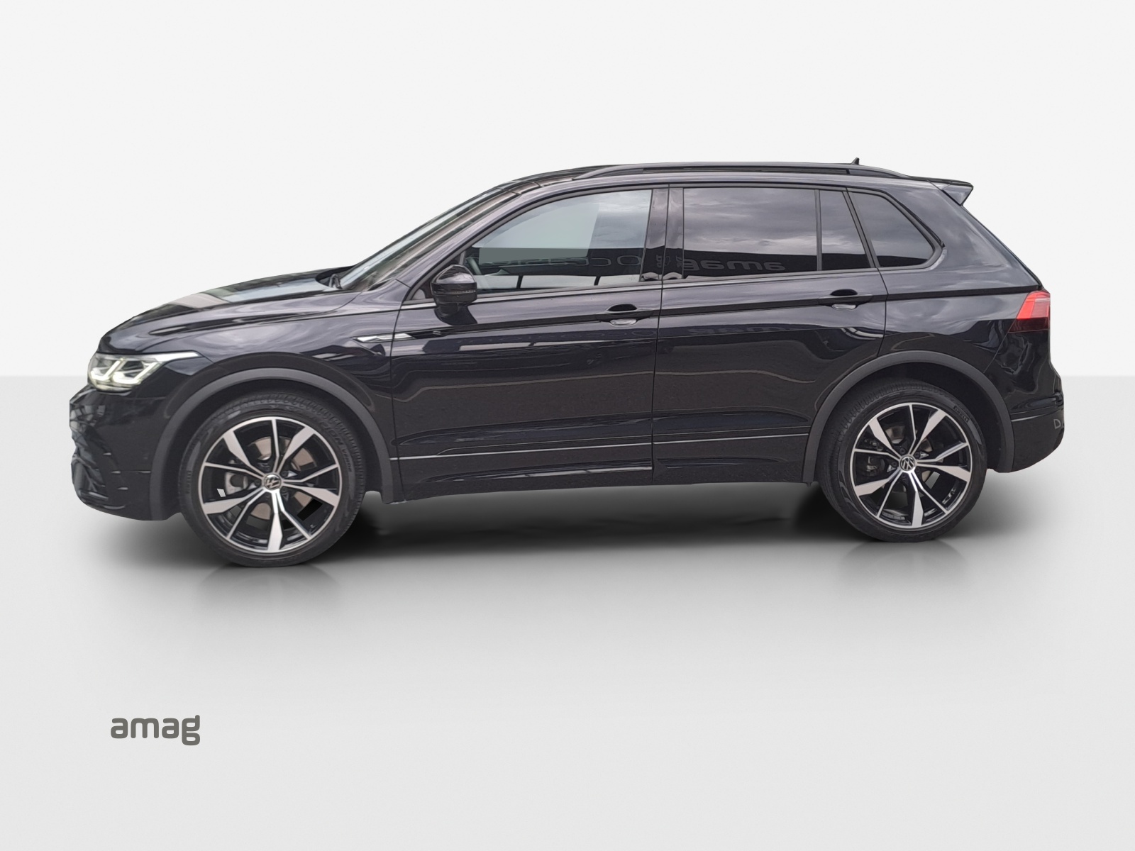 VW Tiguan 2.0TSI R-Line 4Motion DSG-showroom-element-1