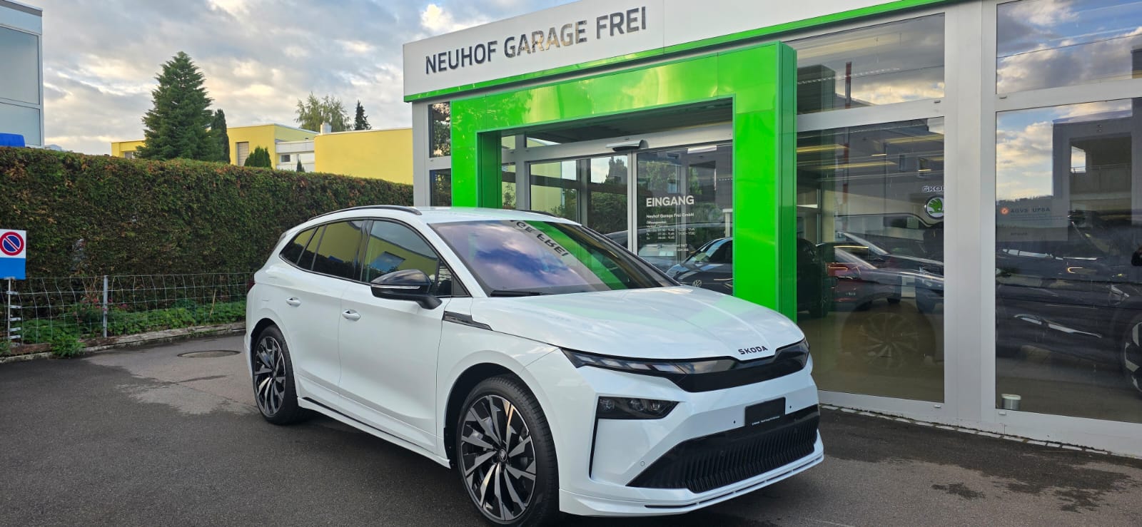 SKODA Enyaq 85x Sportline 4x4-showroom-element-3