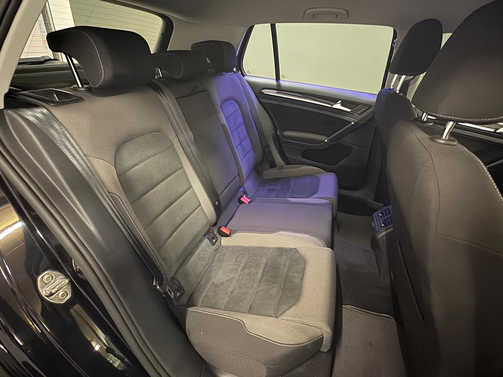 VW Golf 1.5 TSI EVO Highline-image-11