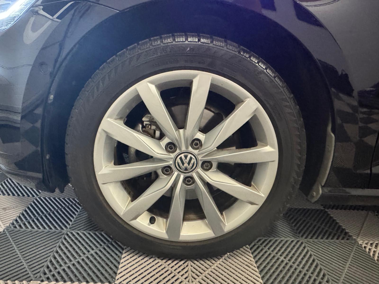 VW Golf 1.5 TSI EVO Highline-image-27