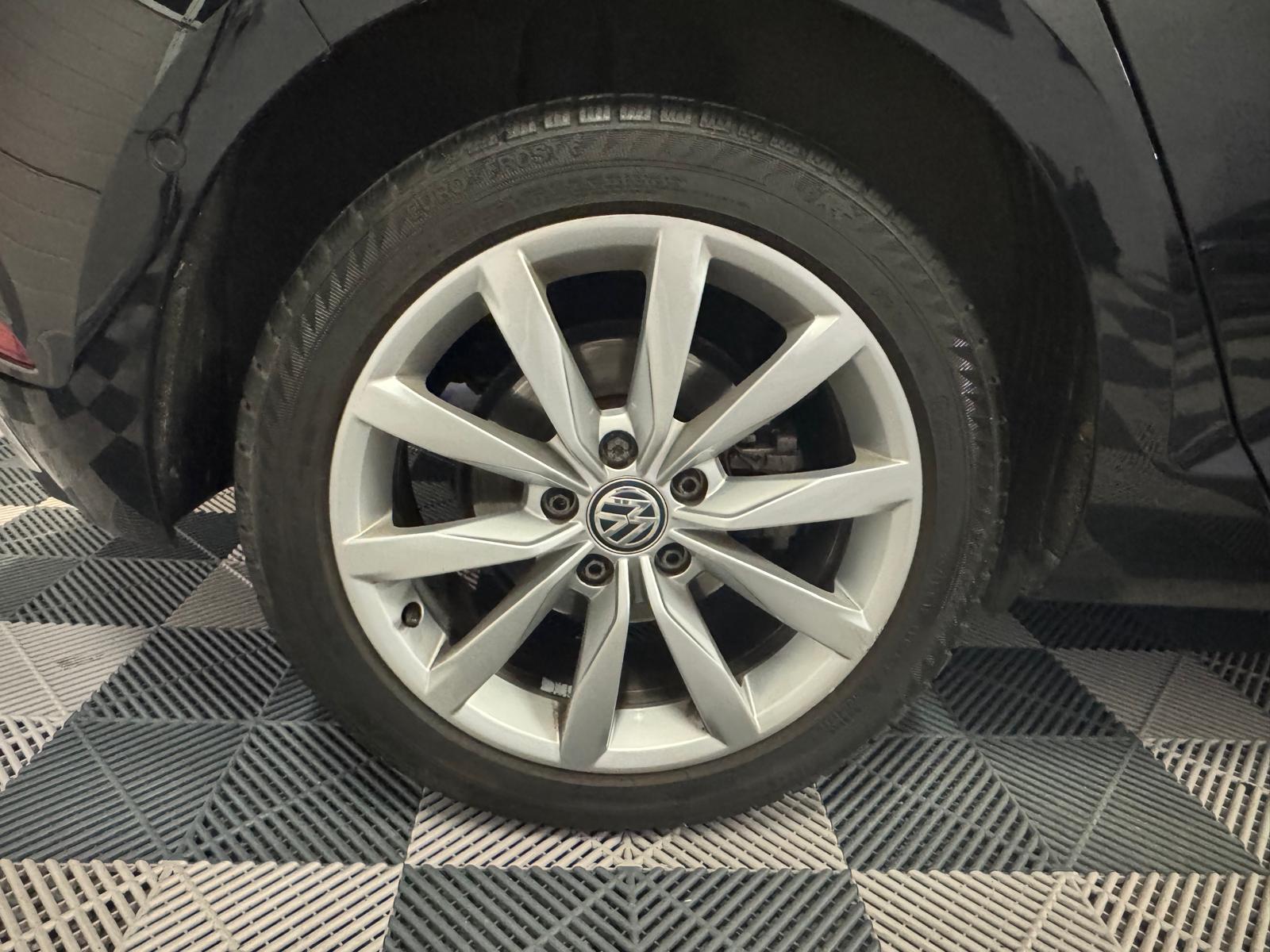VW Golf 1.5 TSI EVO Highline-image-25