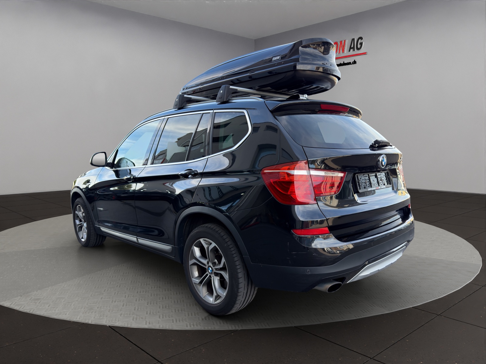 BMW X3 xDrive 20i Steptronic-showroom-element-3