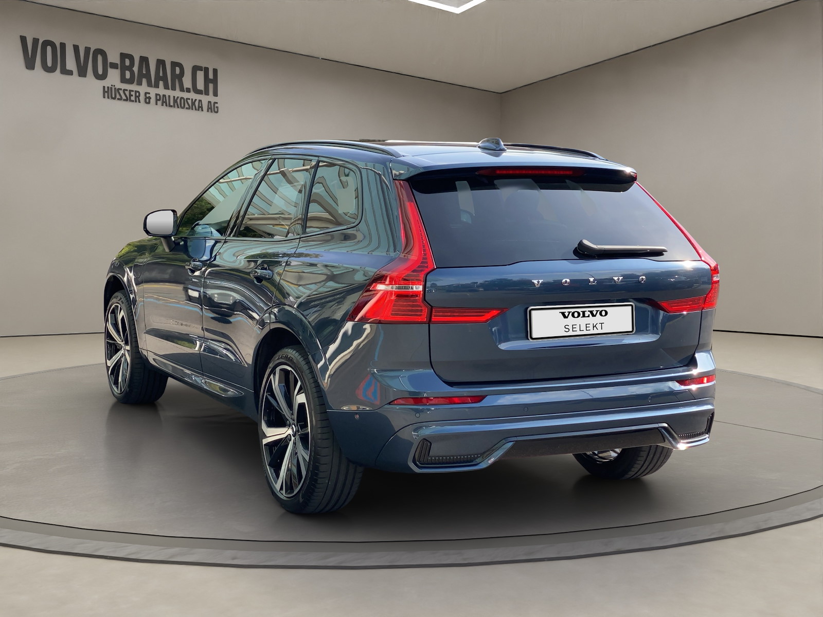 VOLVO XC60 2.0 T8 TE R-Design eAWD-showroom-element-2
