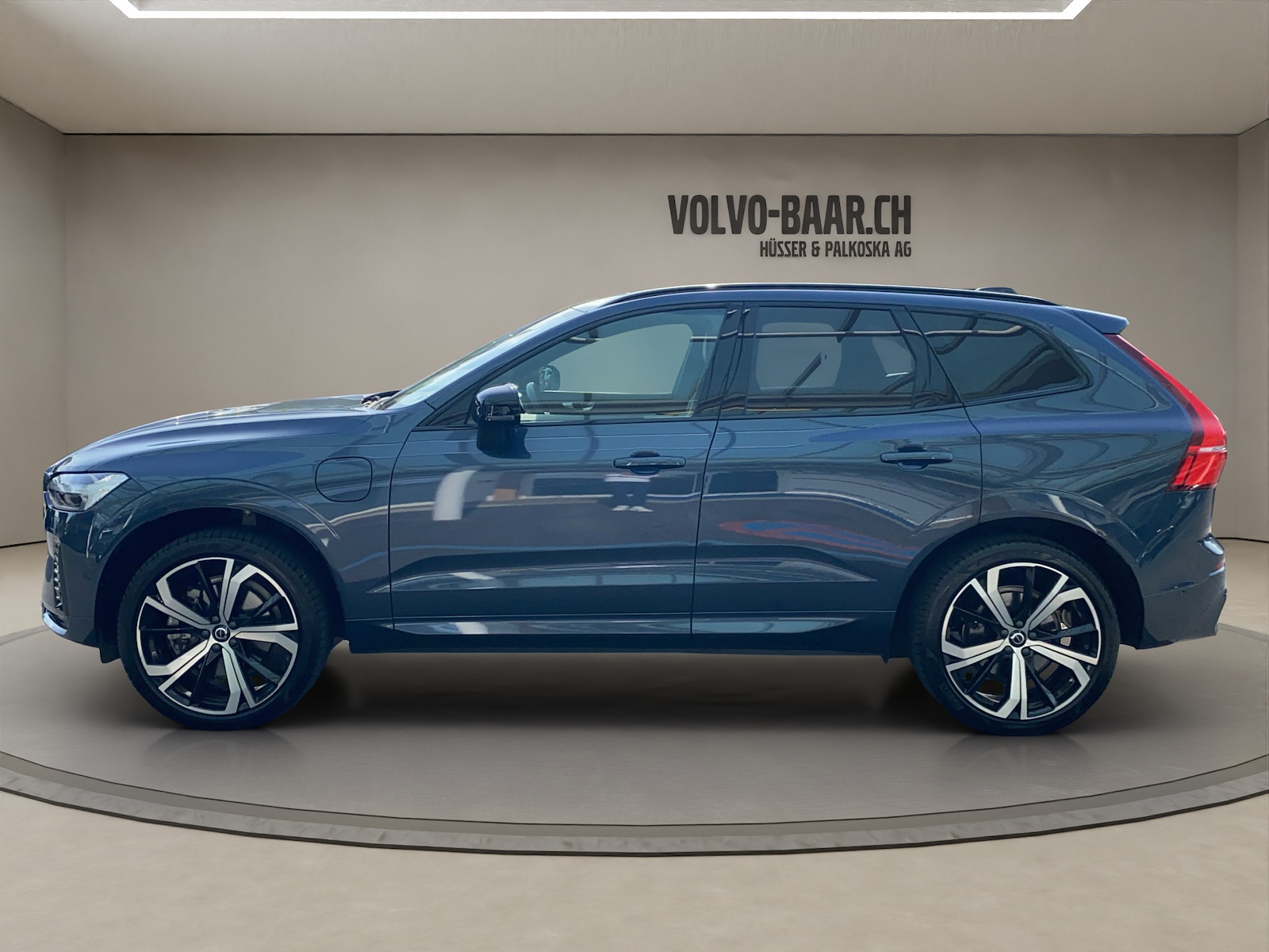VOLVO XC60 2.0 T8 TE R-Design eAWD-showroom-element-1