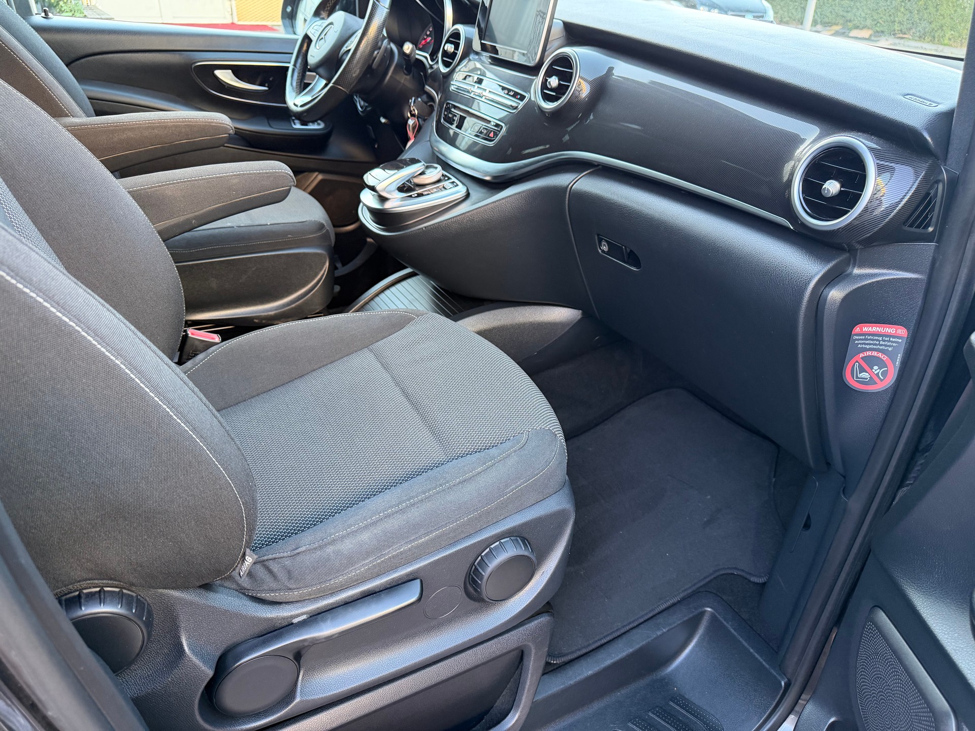 MERCEDES-BENZ V 250 d lang 4Matic 7G-Tronic-image-20