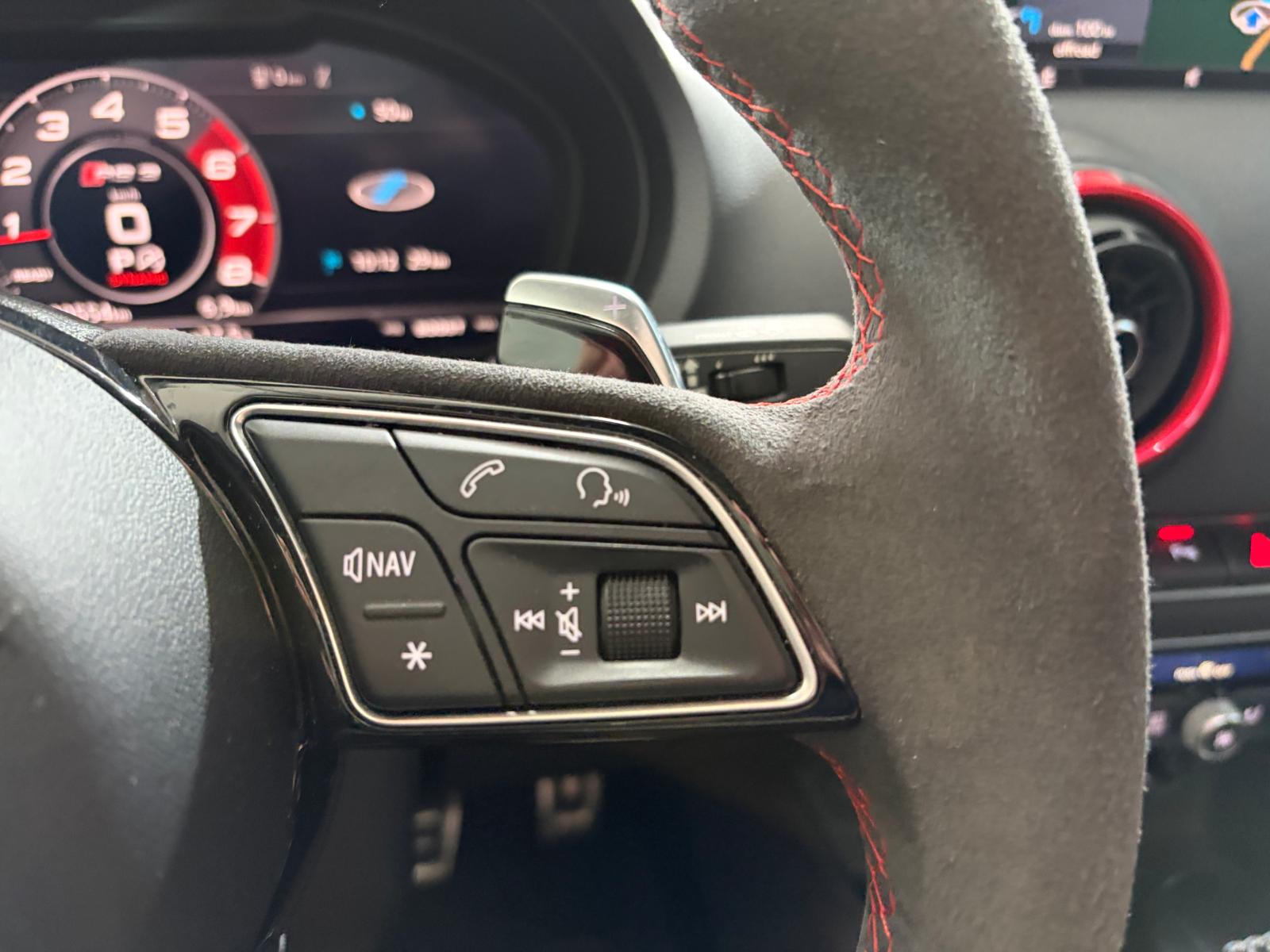 AUDI RS3 Sportback 2.5 TSI quattro S-tronic - Toit ouvrant *MFK / Service du jour*-image-18