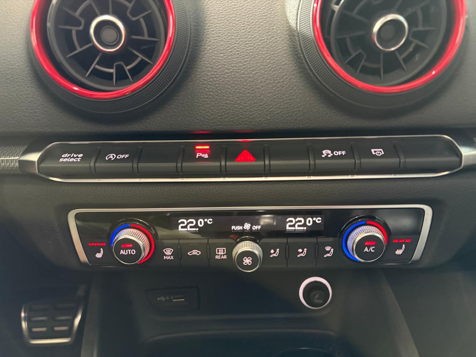 AUDI RS3 Sportback 2.5 TSI quattro S-tronic - Toit ouvrant *MFK / Service du jour*-image-22