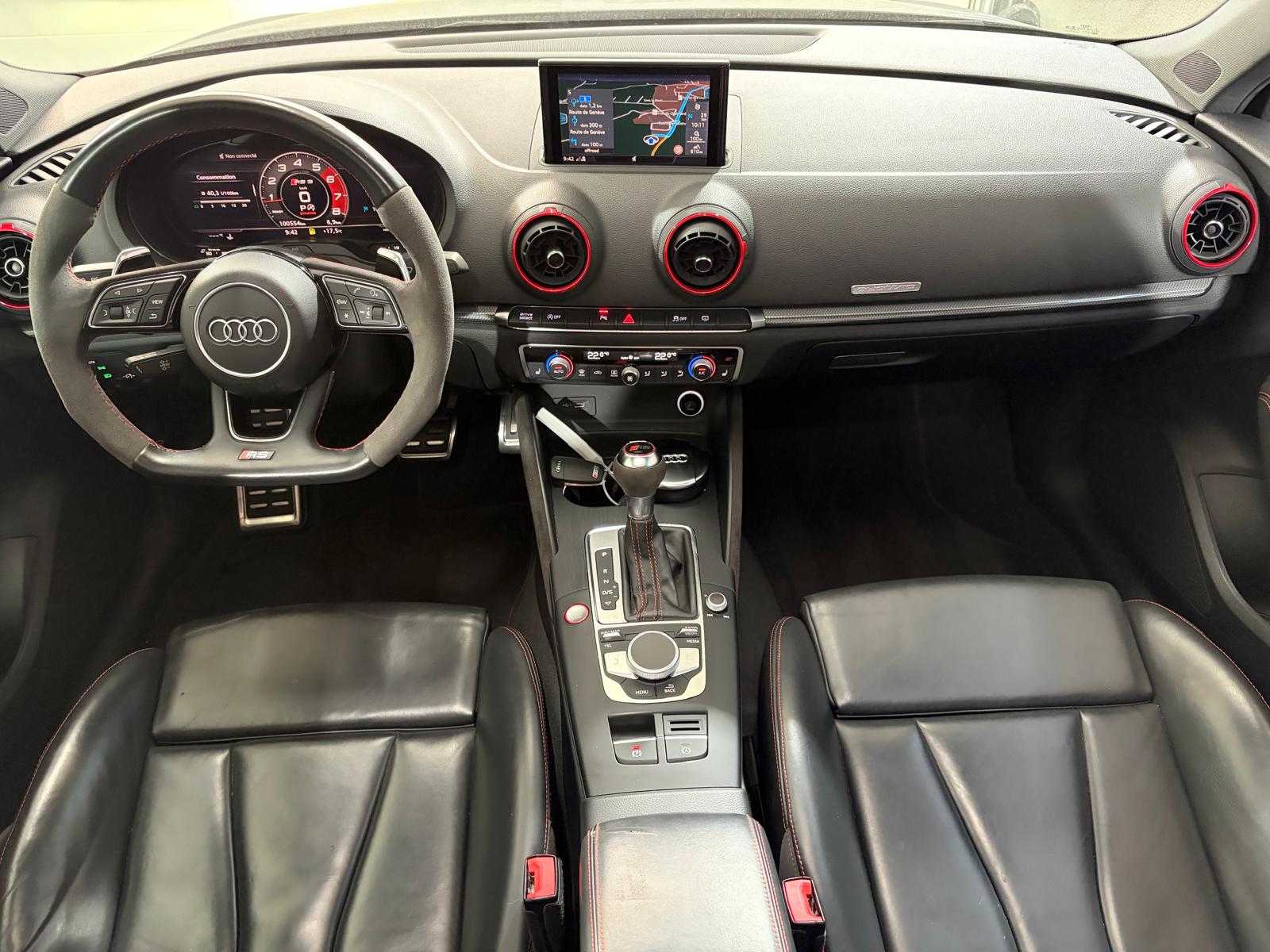 AUDI RS3 Sportback 2.5 TSI quattro S-tronic - Toit ouvrant *MFK / Service du jour*-image-12