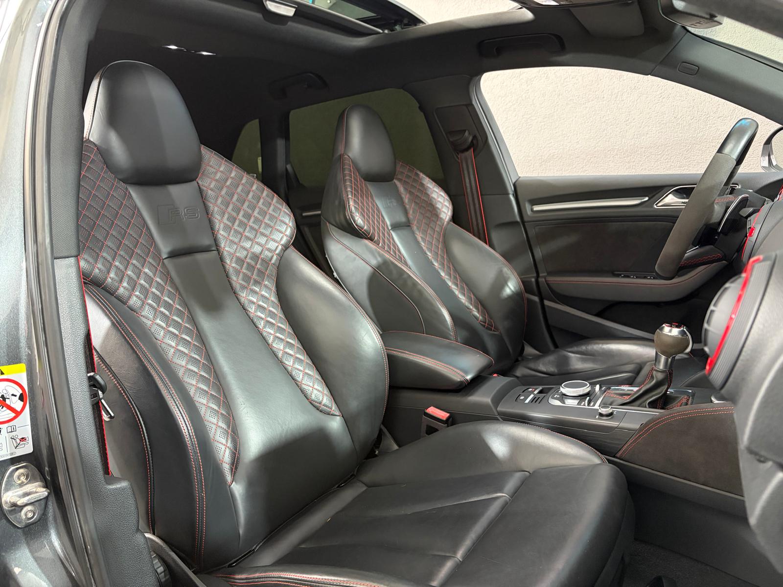 AUDI RS3 Sportback 2.5 TSI quattro S-tronic - Toit ouvrant *MFK / Service du jour*-image-10
