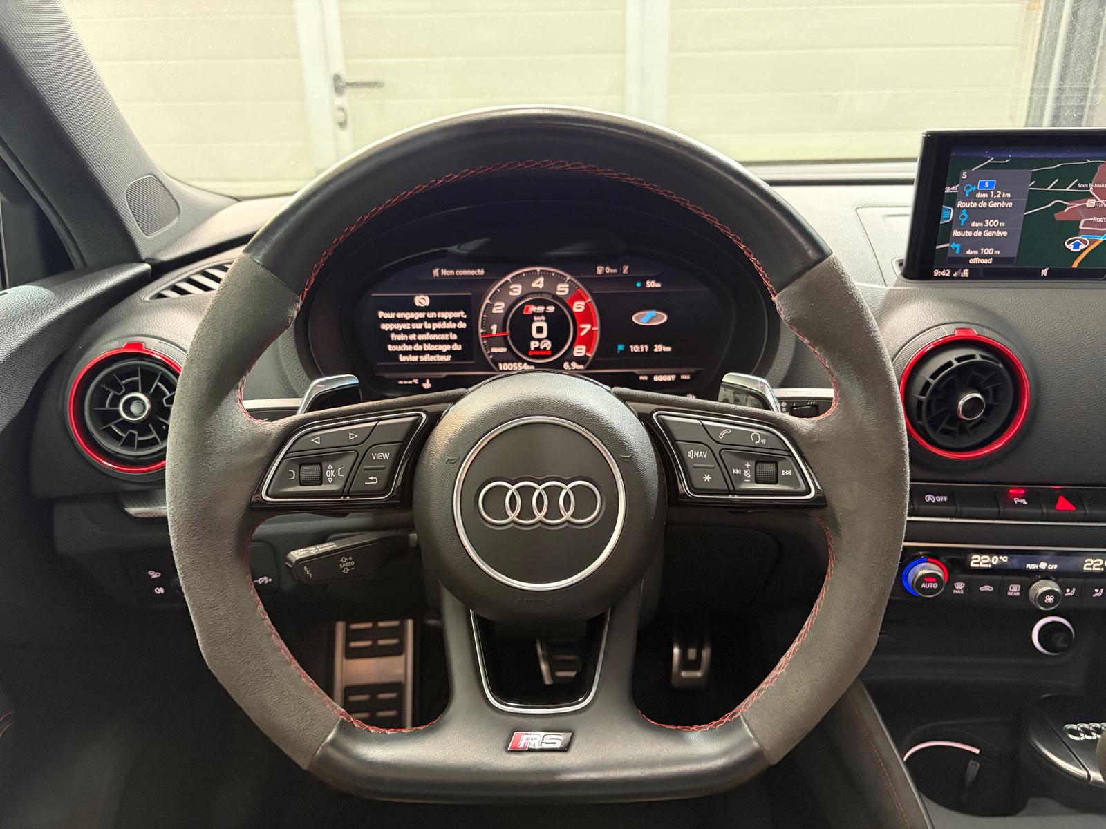 AUDI RS3 Sportback 2.5 TSI quattro S-tronic - Toit ouvrant *MFK / Service du jour*-image-15