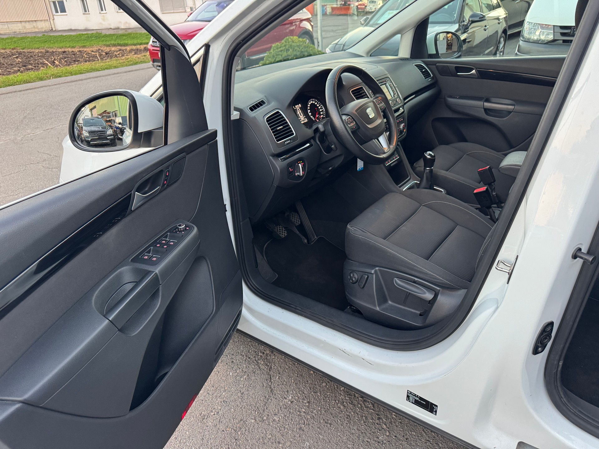 SEAT Alhambra 2.0 TDI Style Viva 4x4-image-25