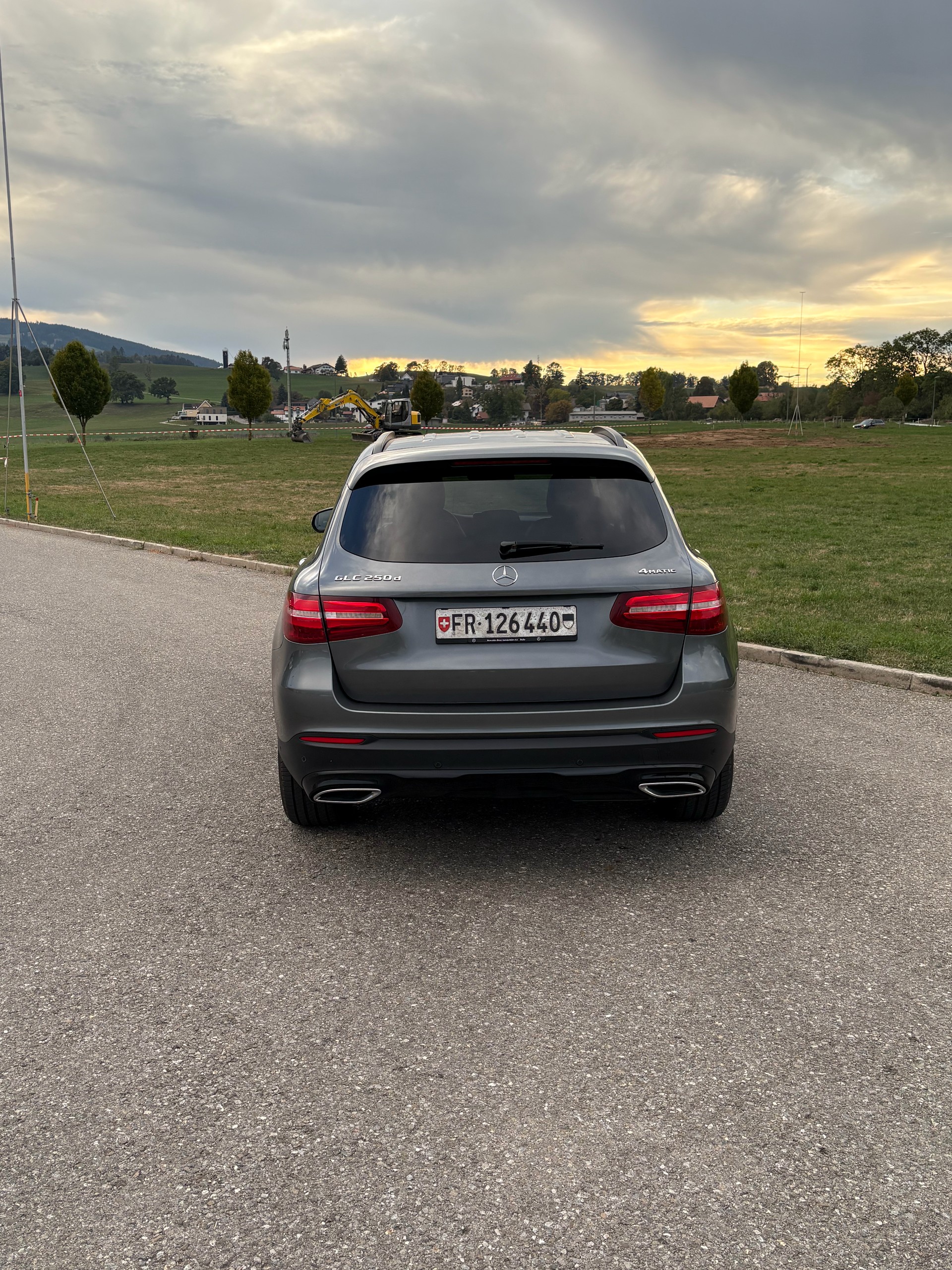 MERCEDES-BENZ GLC 250 d Exclusive 4m-image-2