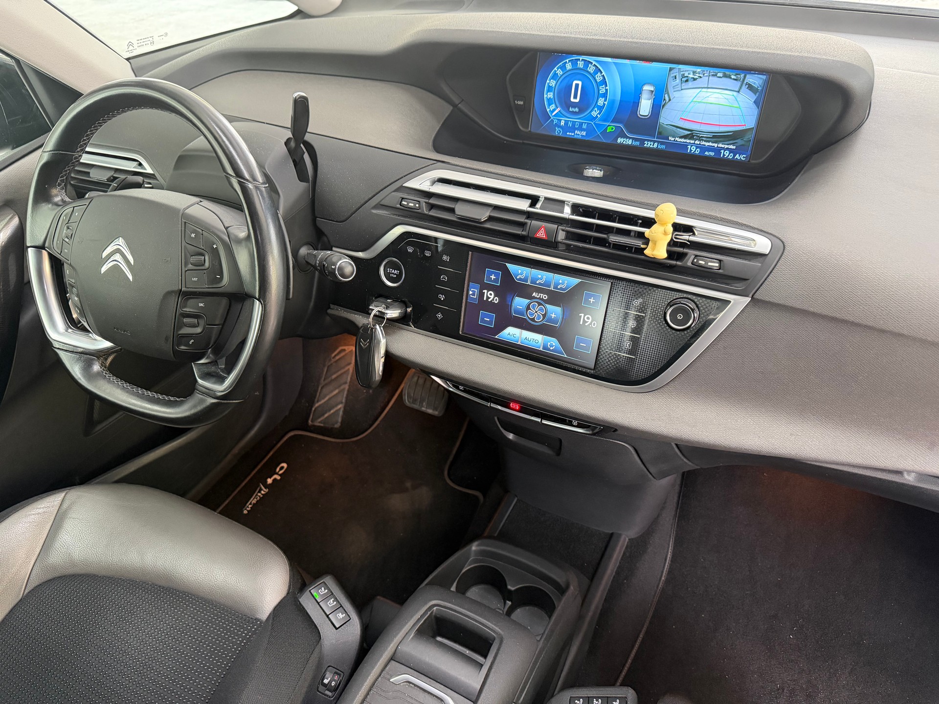 CITROEN C4 Picasso 1.6 BlueHDi Exclusive EAT6-image-15