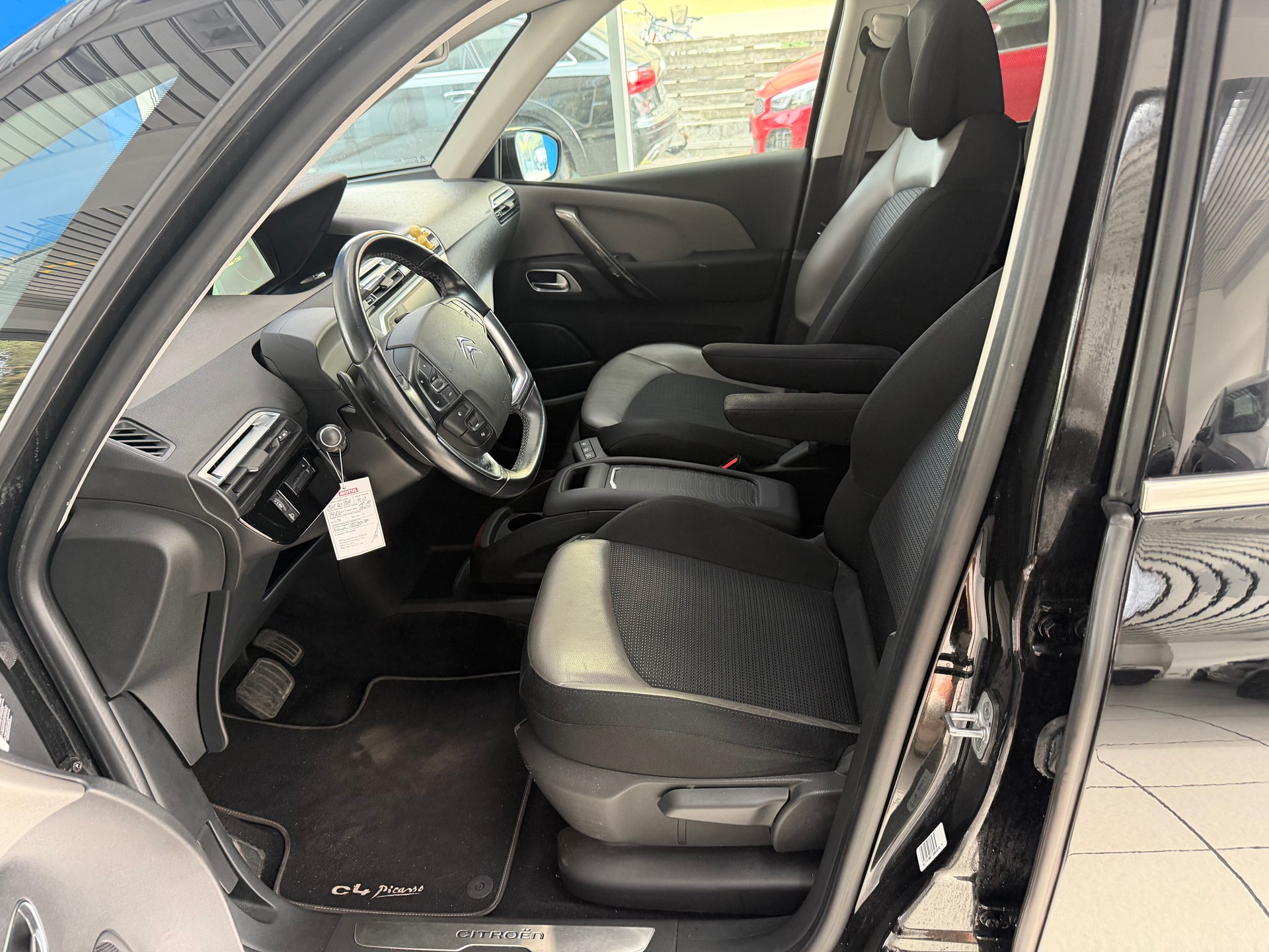 CITROEN C4 Picasso 1.6 BlueHDi Exclusive EAT6-image-11