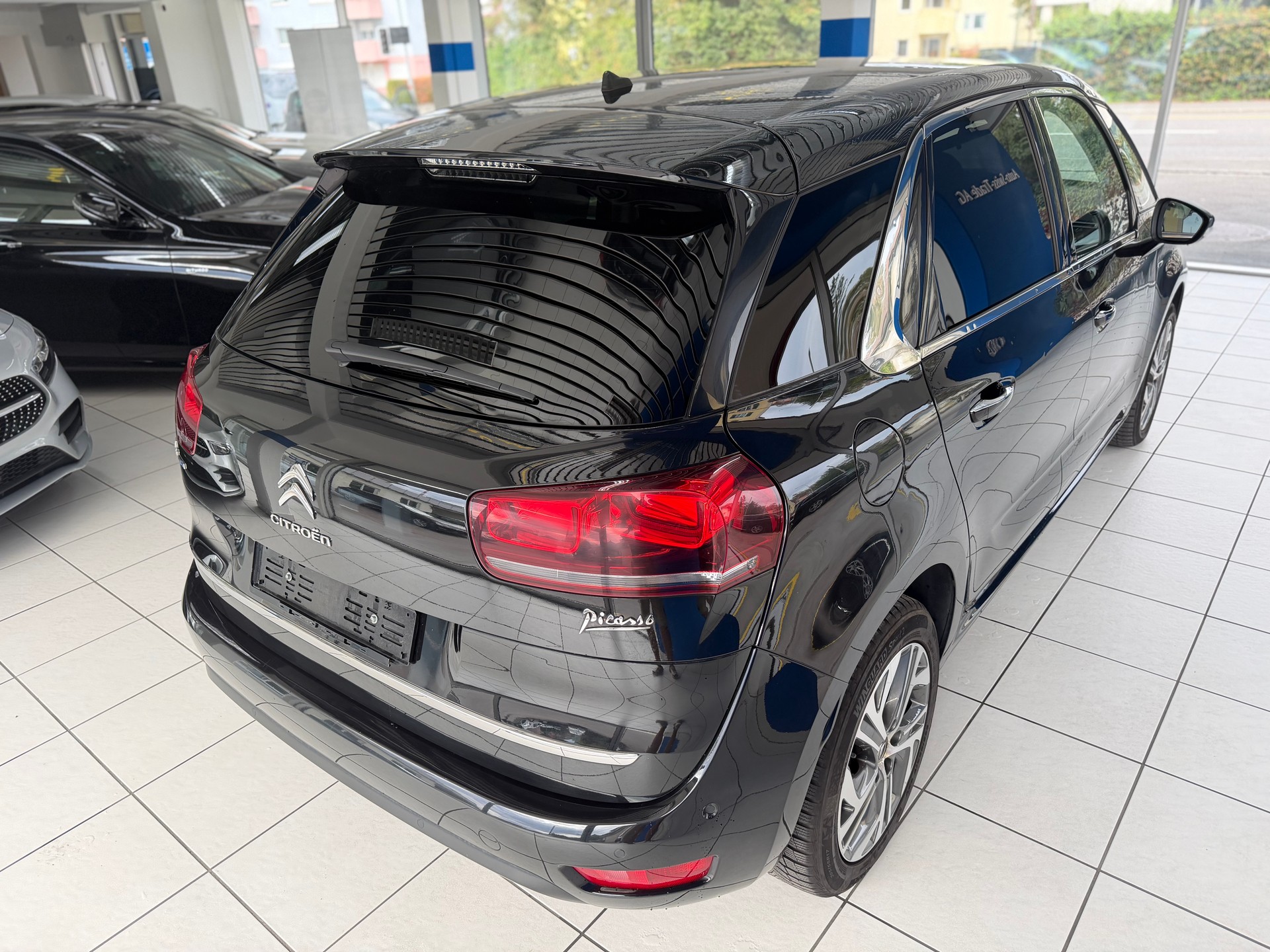 CITROEN C4 Picasso 1.6 BlueHDi Exclusive EAT6-image-4