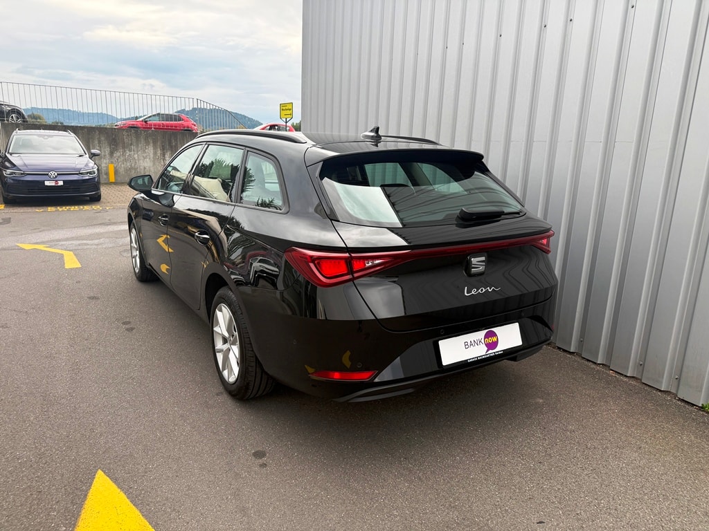 SEAT Leon ST 1.5 eTSI mHEV DSG Style-showroom-element-3