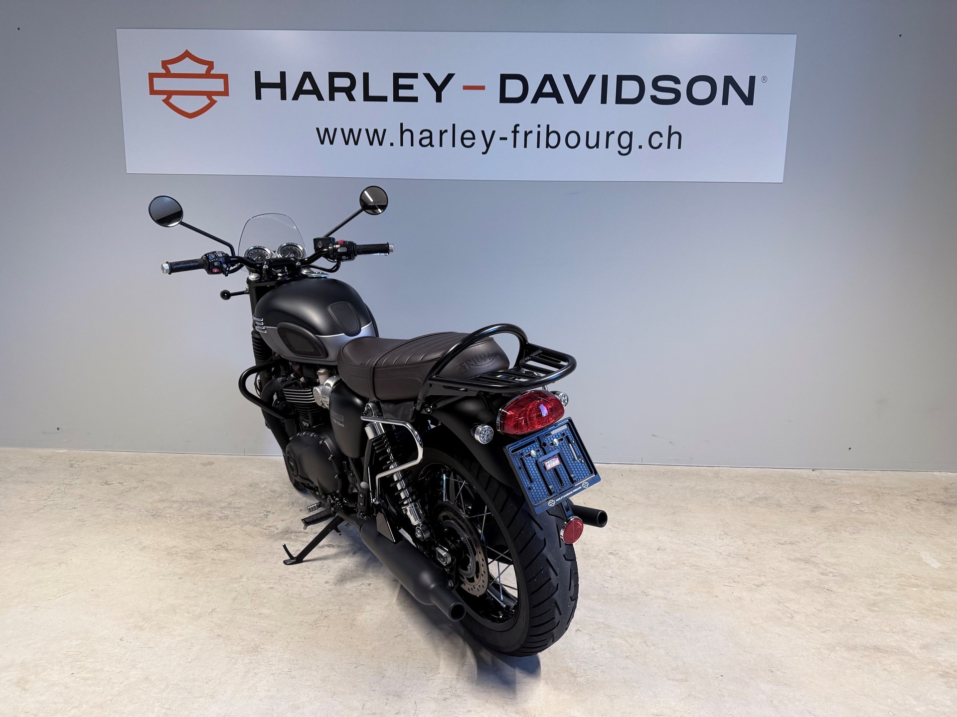 TRIUMPH Bonneville T120 Black-image-3