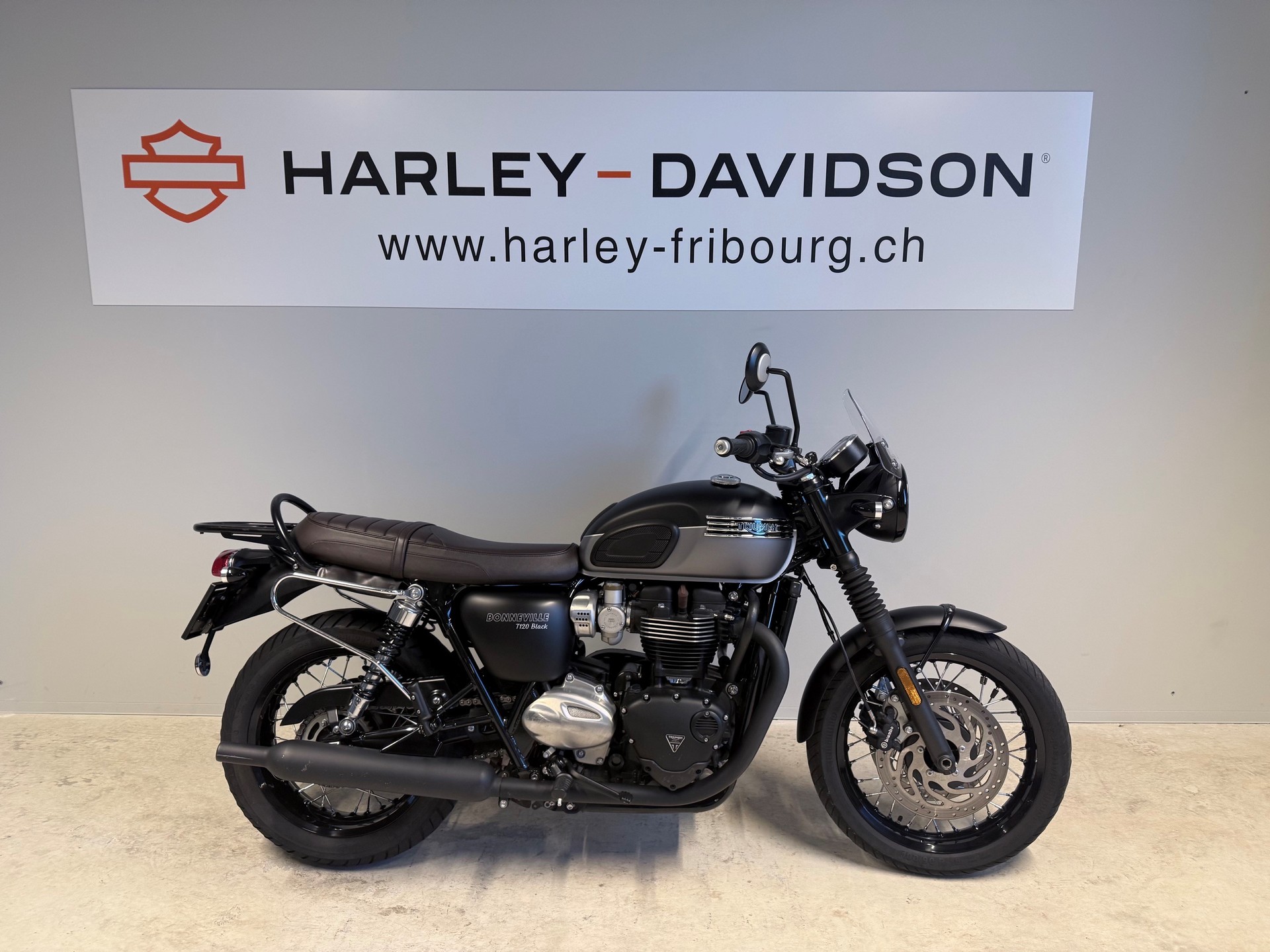 TRIUMPH Bonneville T120 Black-image-0