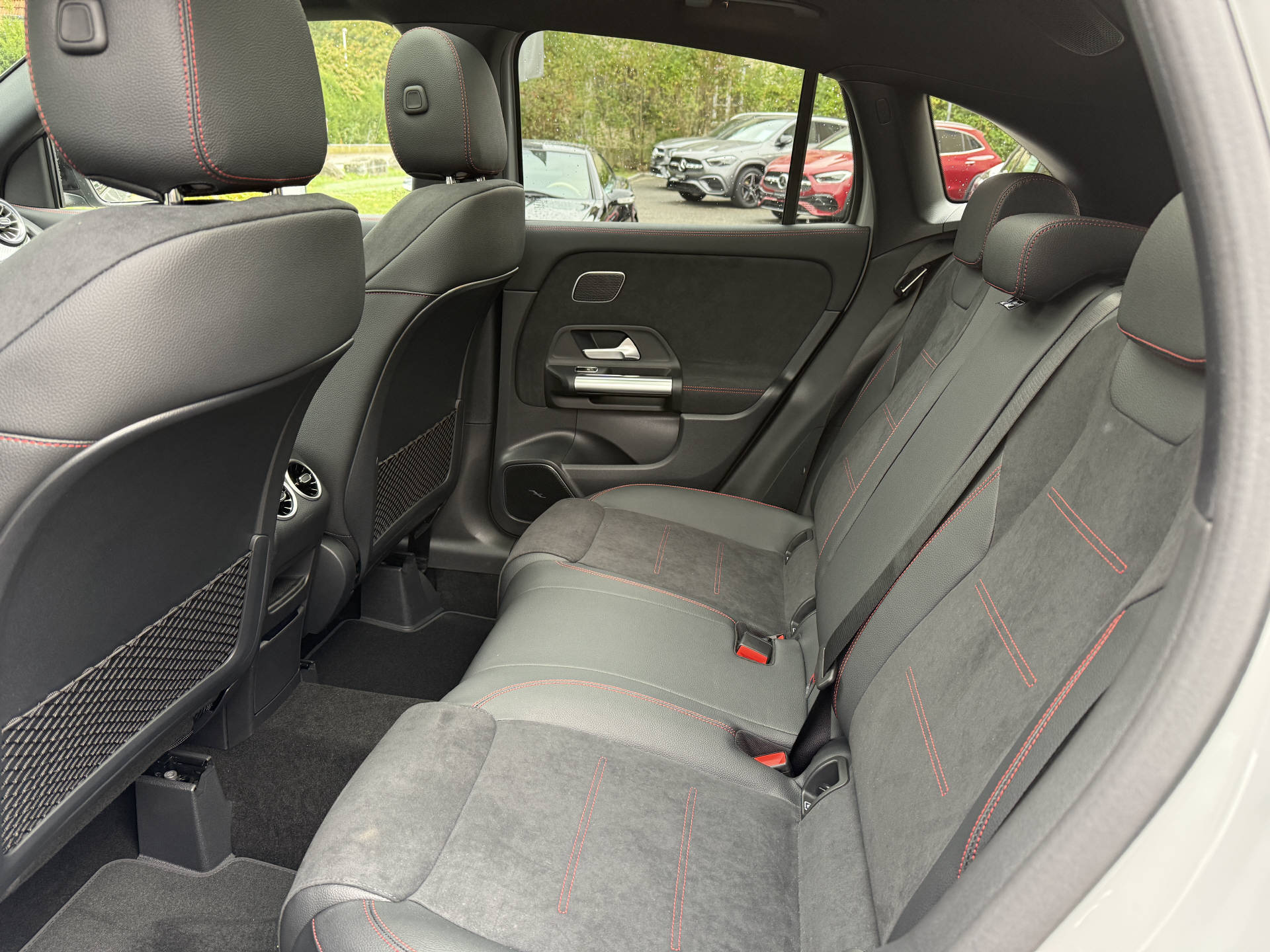 MERCEDES-BENZ GLA 35 AMG 4matic-image-6