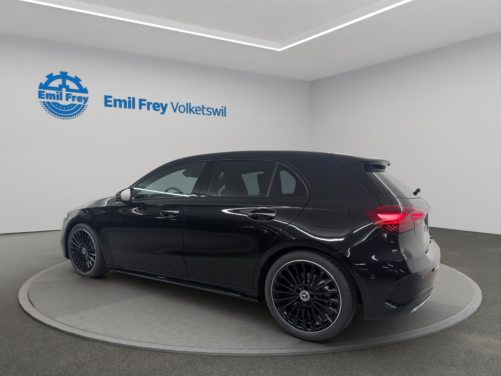 MERCEDES-BENZ A 250 AMG Line 4m-showroom-element-2