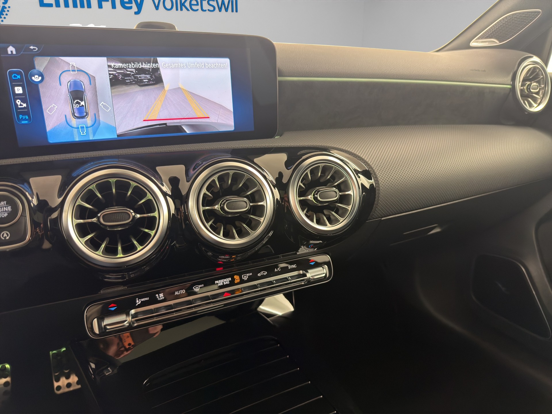 MERCEDES-BENZ A 250 AMG Line 4m-image-13