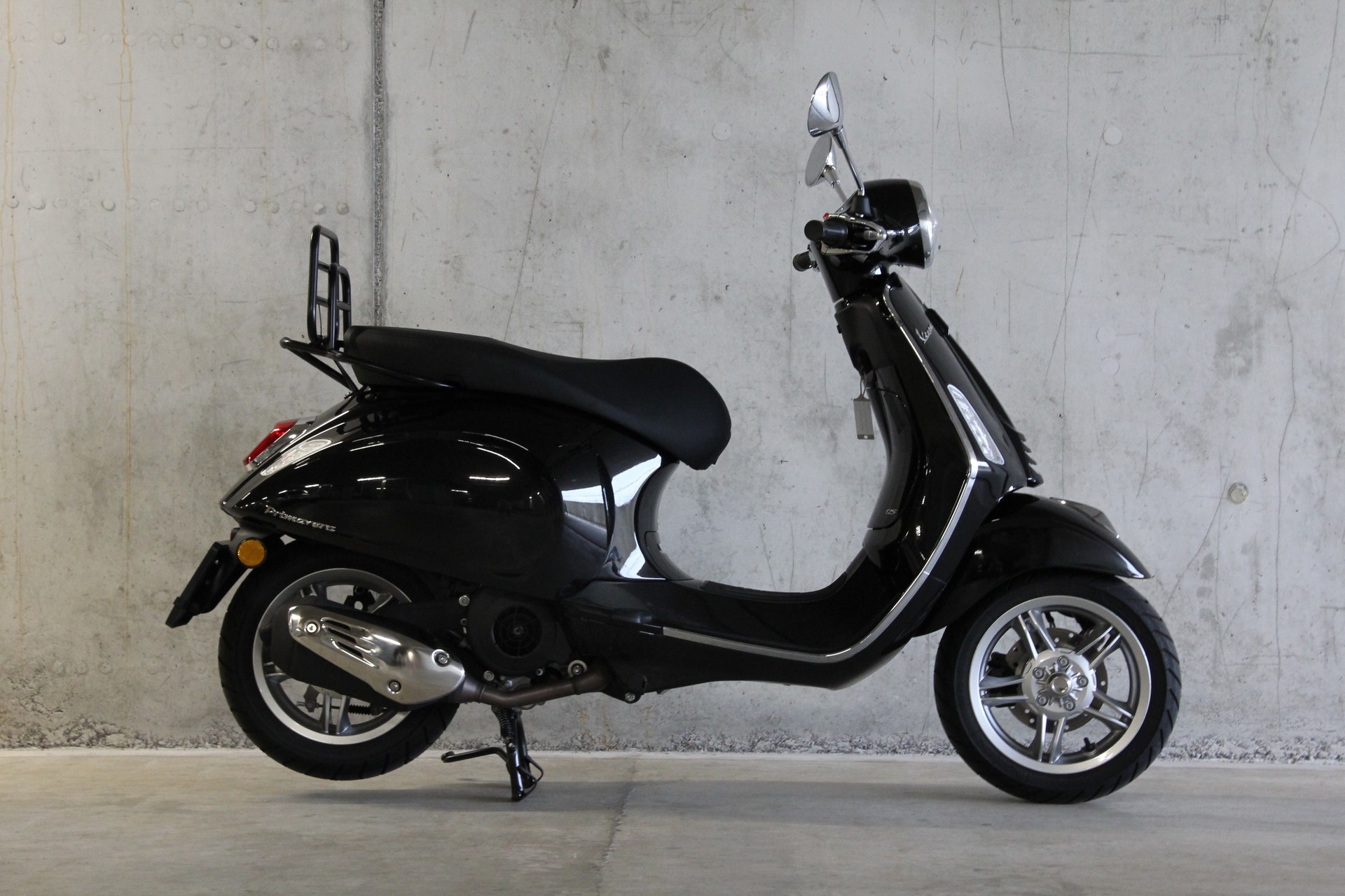 PIAGGIO Vespa 125 Primavera-image-0