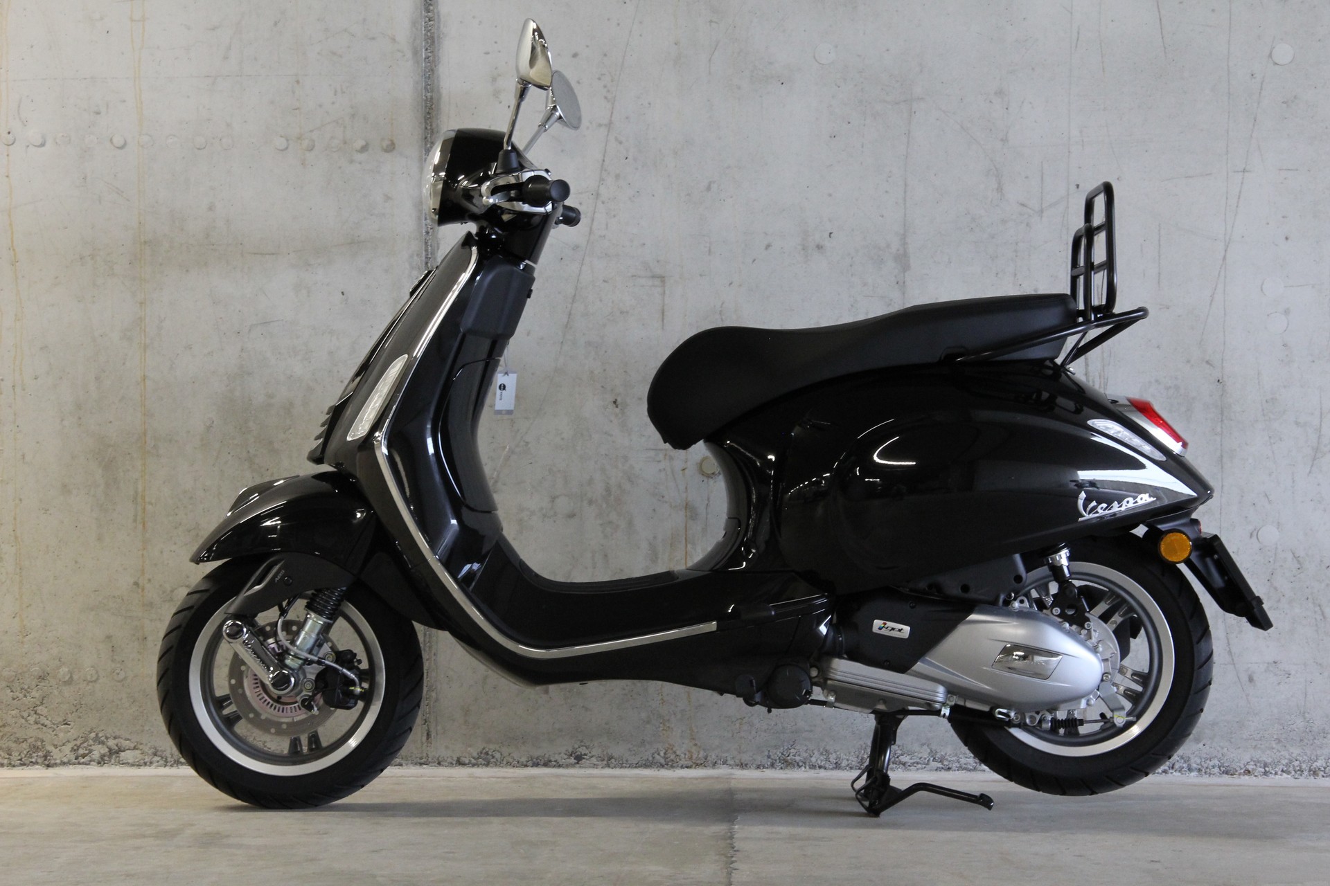 PIAGGIO Vespa 125 Primavera-image-1