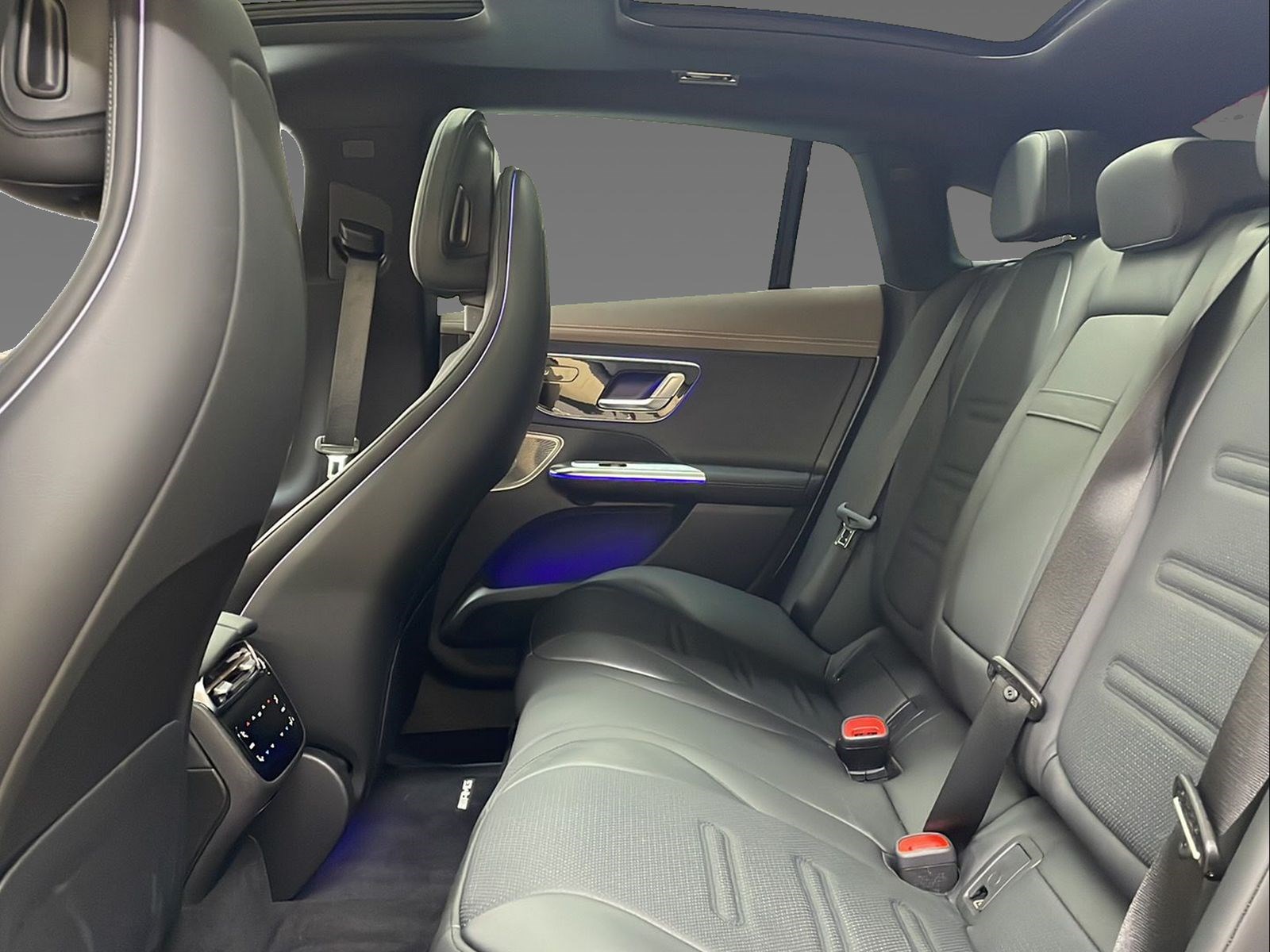 MERCEDES-BENZ EQE 43 4Matic-image-9
