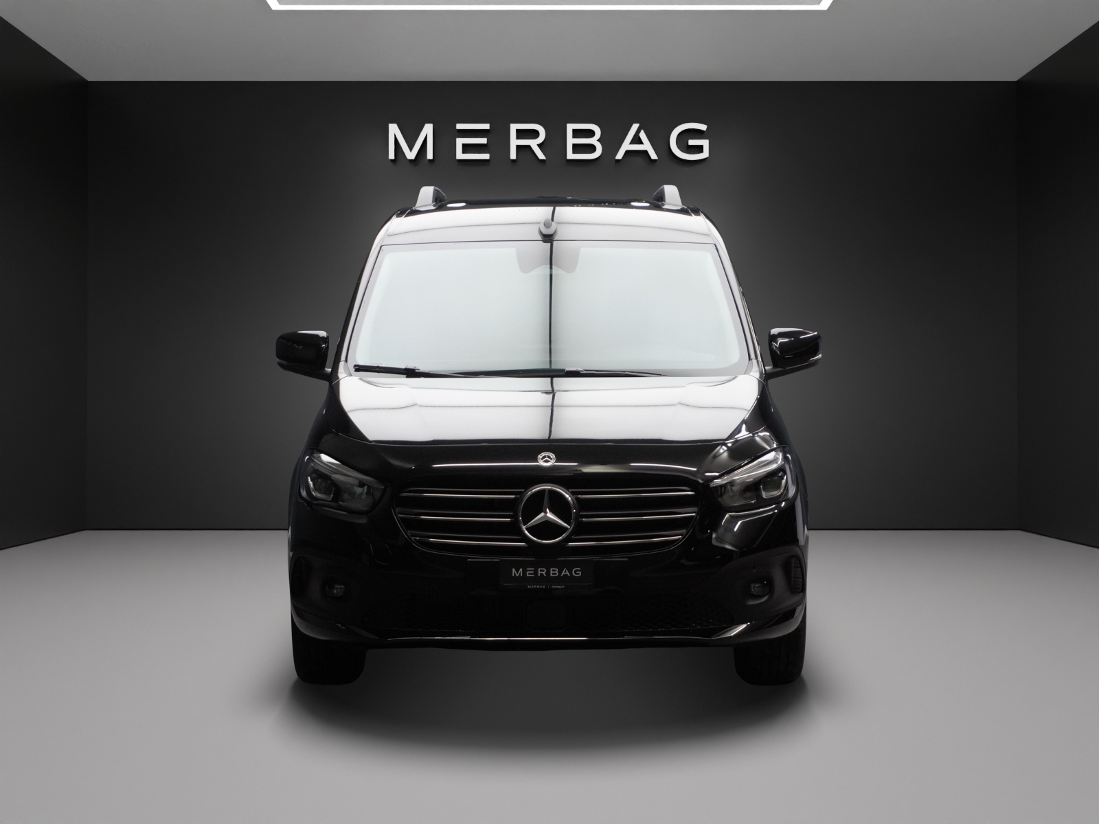 MERCEDES-BENZ EQT Standard-image-9