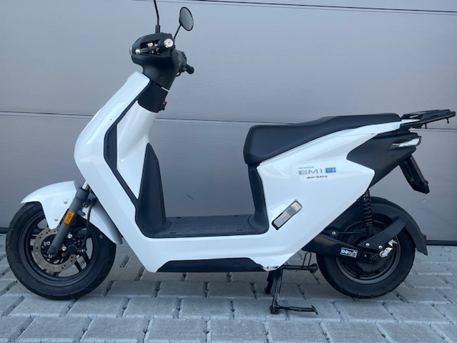 HONDA EM1 e-image-1