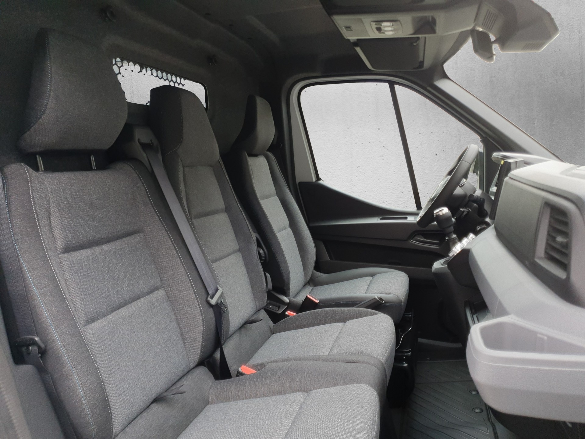 NISSAN Interstar 150 3.5 L2H2 Acenta-image-16