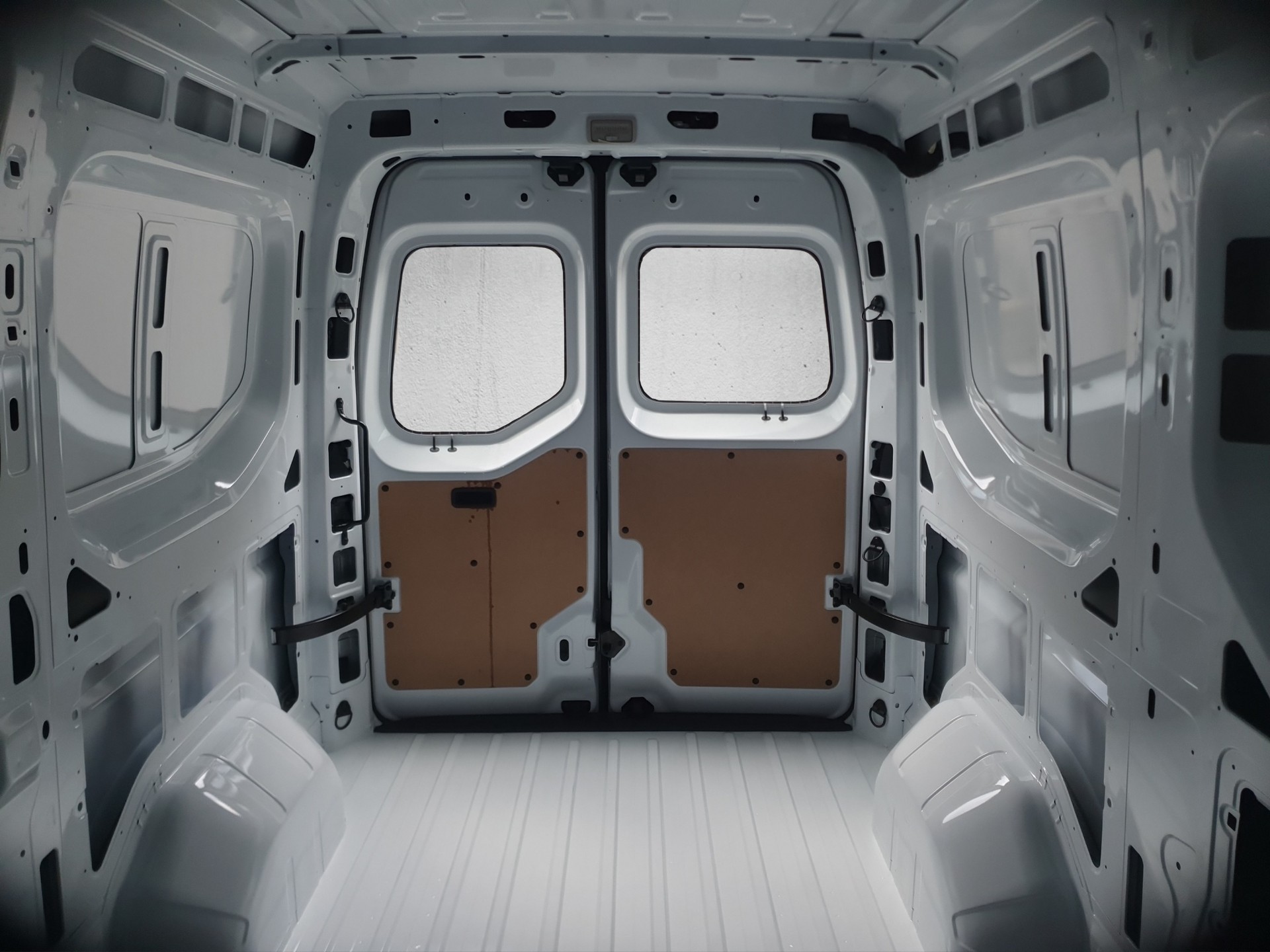 NISSAN Interstar 150 3.5 L2H2 Acenta-image-17