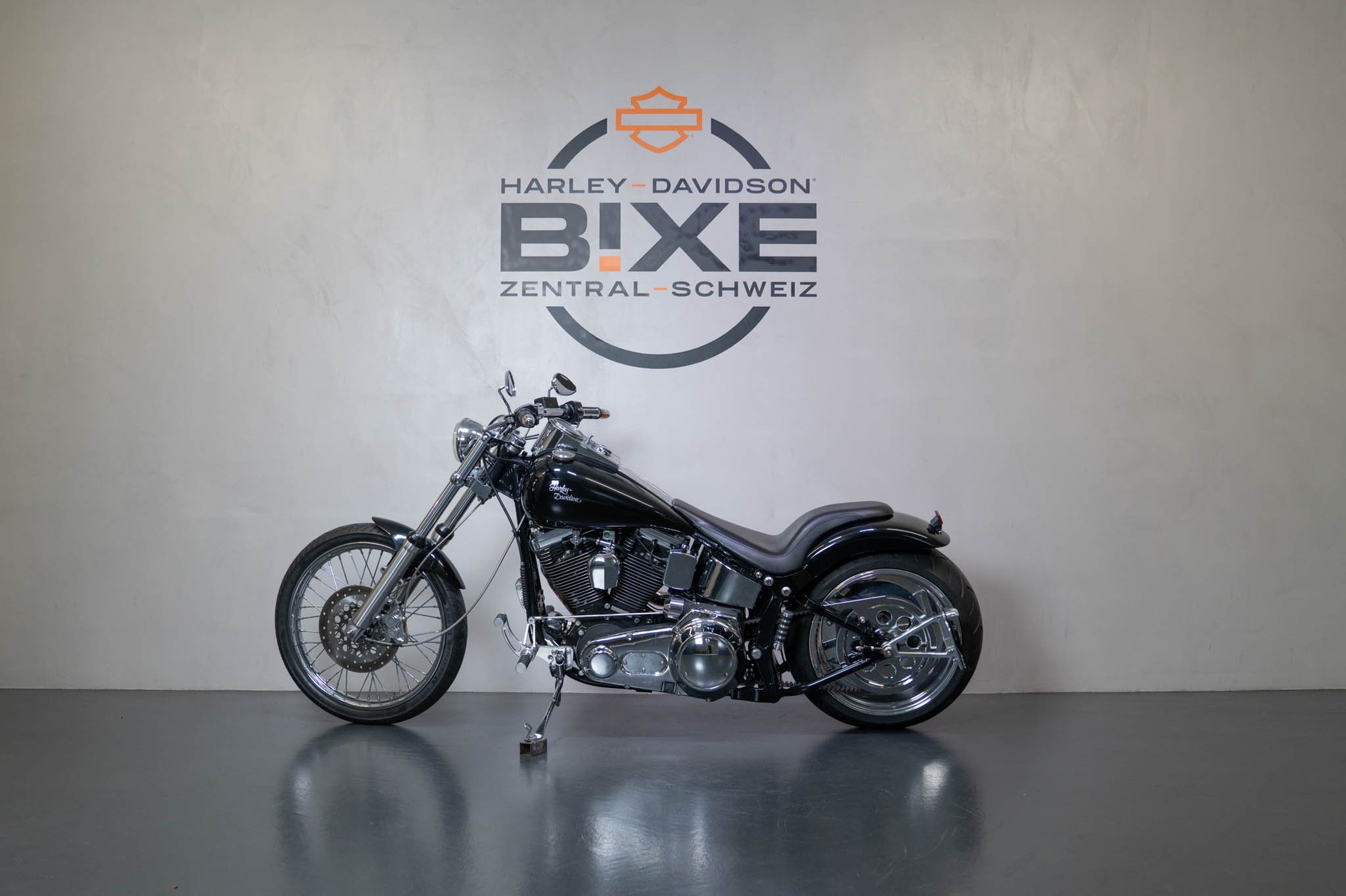 HARLEY-DAVIDSON FLST Heritage Softail-image-1