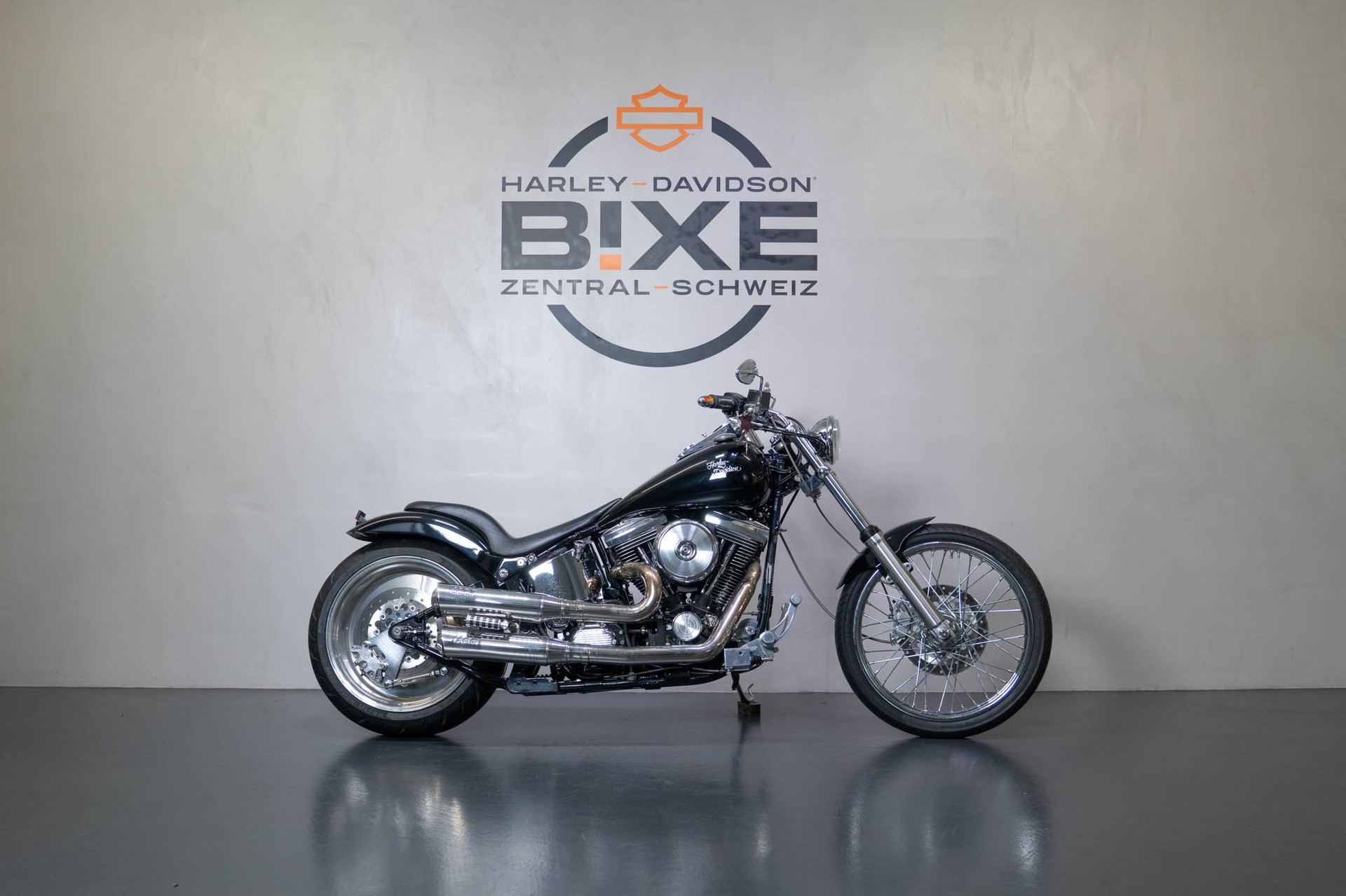 HARLEY-DAVIDSON FLST Heritage Softail-image-0