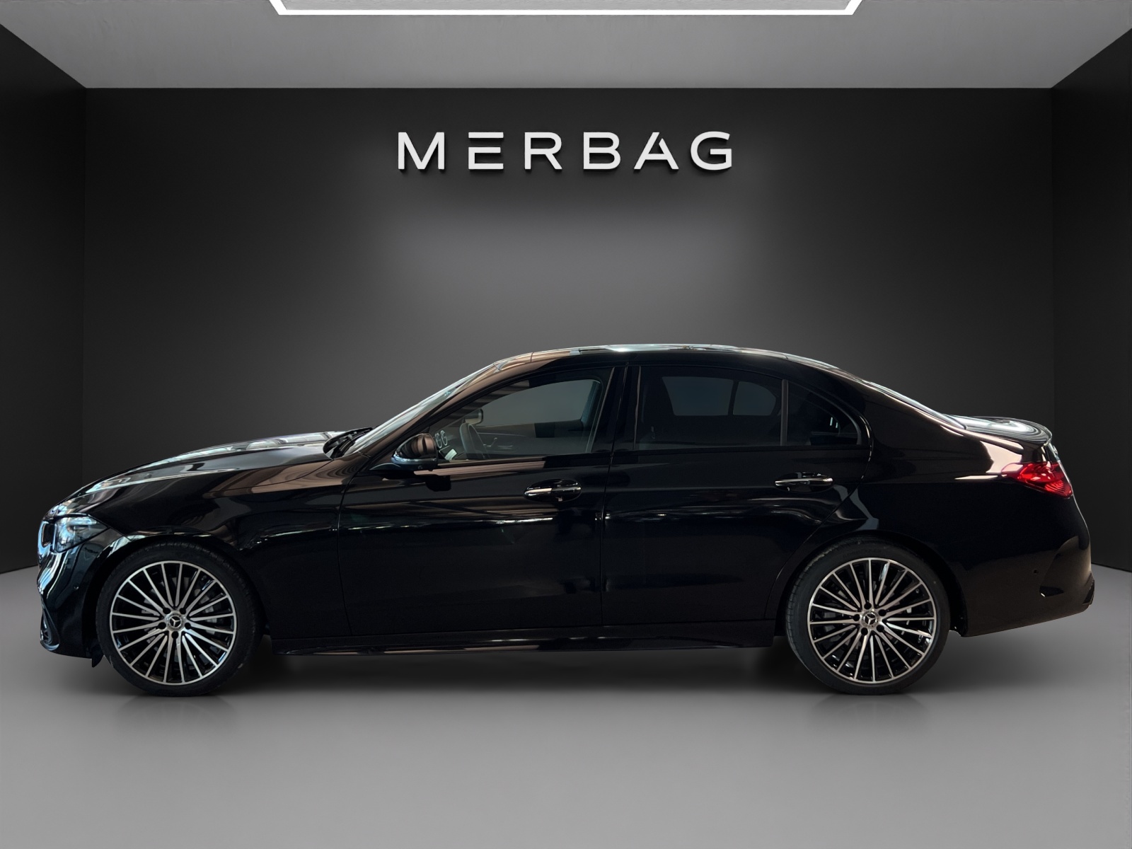 MERCEDES-BENZ C 300 4 Matic-image-1