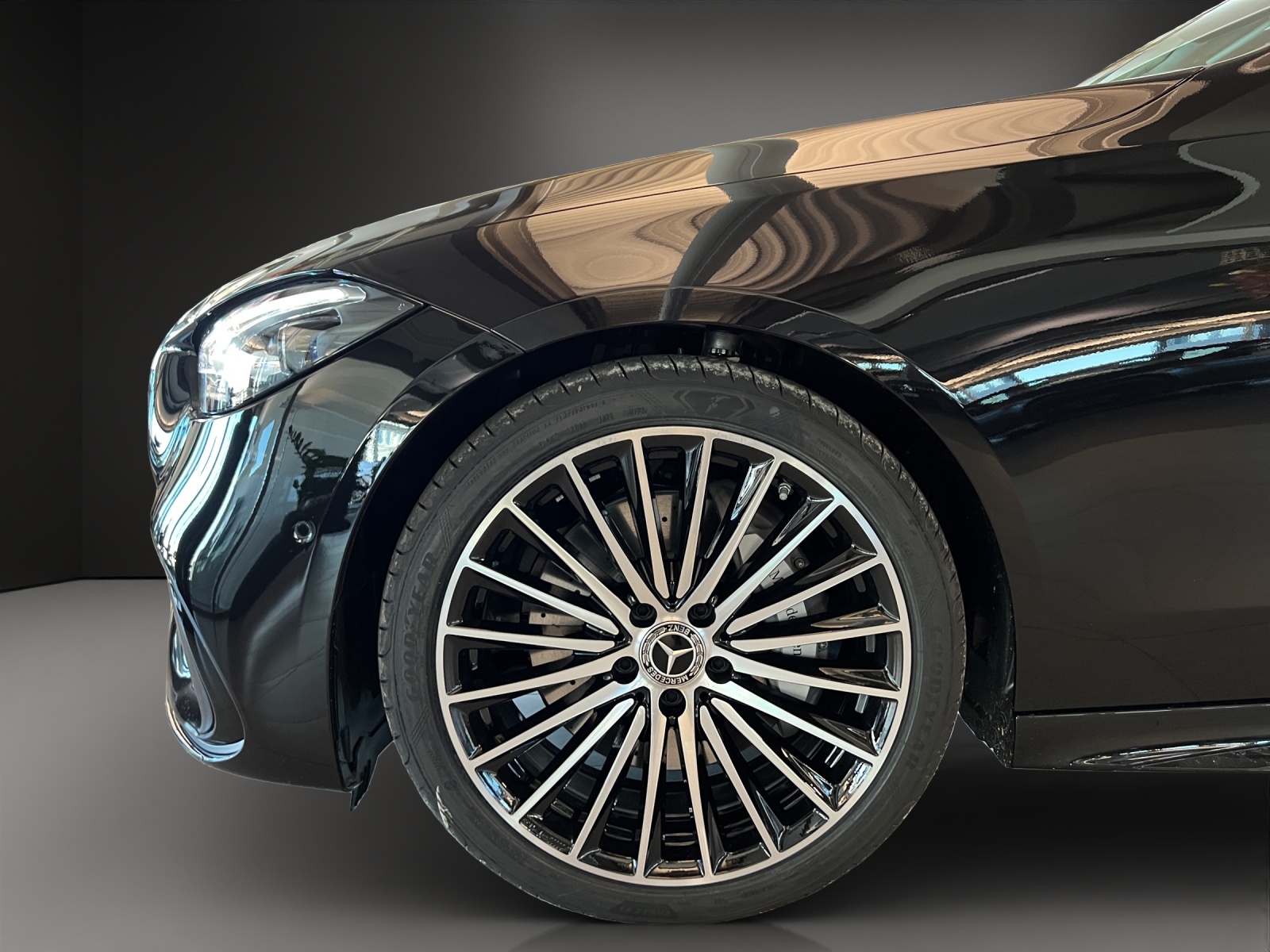 MERCEDES-BENZ C 300 4 Matic-image-7