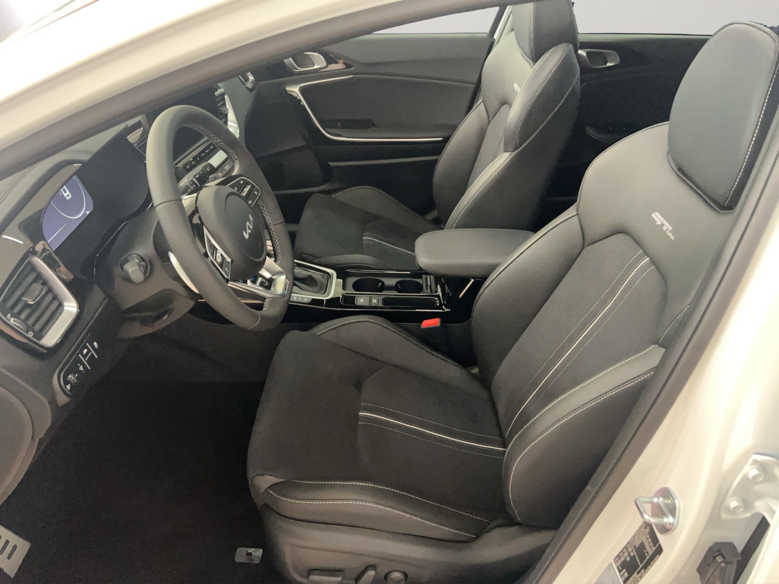 KIA Ceed 1.5 T-GDi GT-Line Edition DCT-image-5
