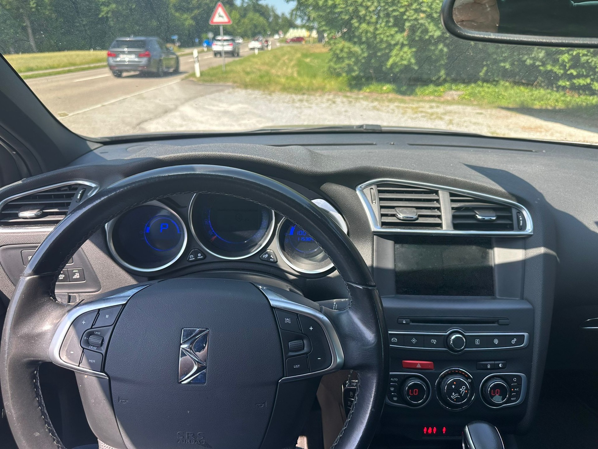 DS AUTOMOBILES DS 4 1.6 BlueHDi Performance Line Automatic-image-11
