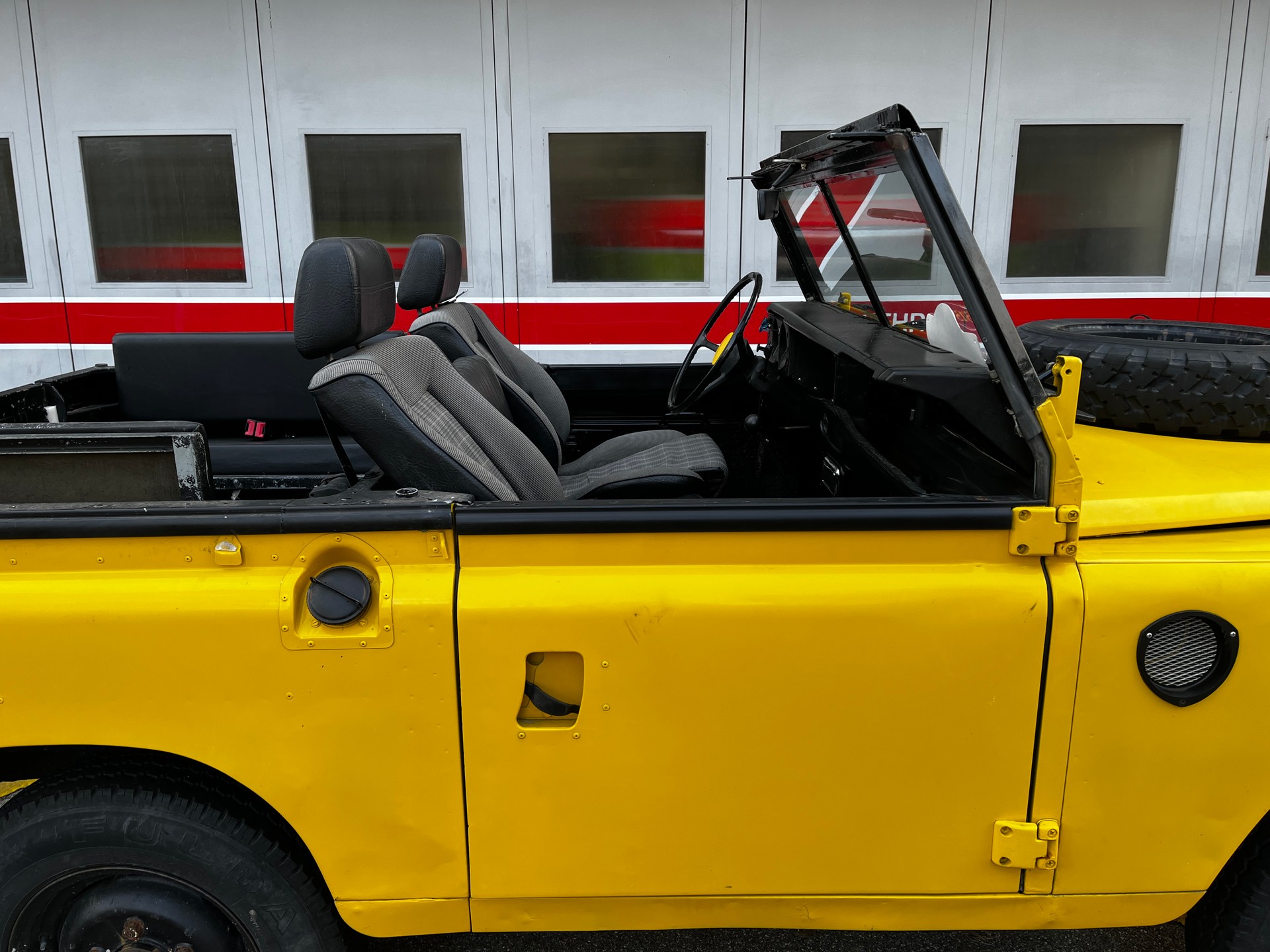 LAND ROVER 88 2.3 Station Wagon-image-10