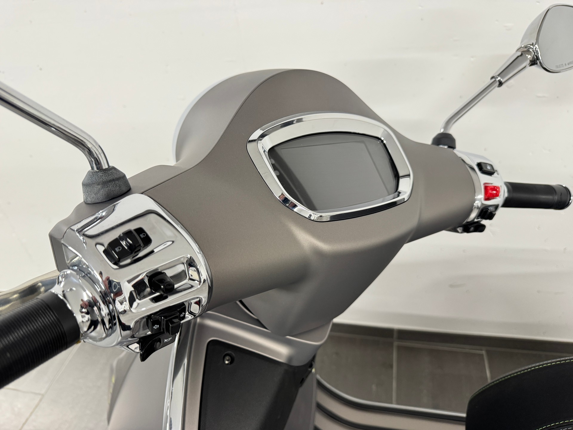 PIAGGIO GTS 310 Super Tech E5+-image-8