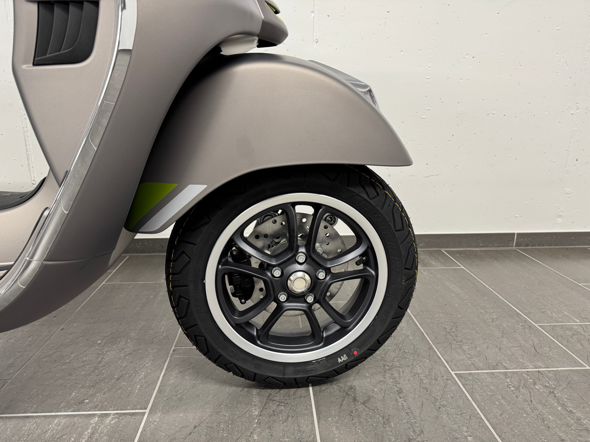 PIAGGIO GTS 310 Super Tech E5+-image-13
