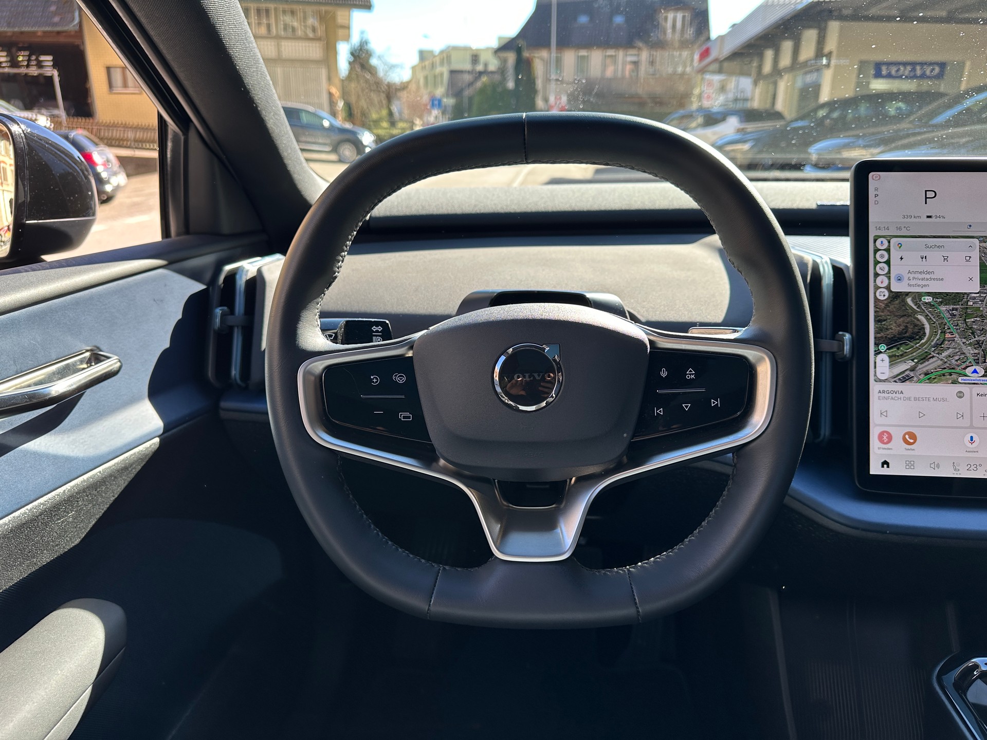 VOLVO EX30 E60 69kWh Single Motor Extended Range Ultra-image-5