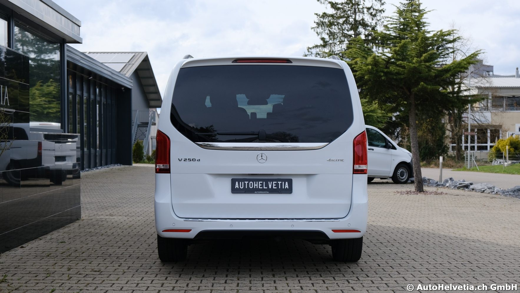 MERCEDES-BENZ V 250 d Exclusive lang 4Matic 7G-Tronic-image-7
