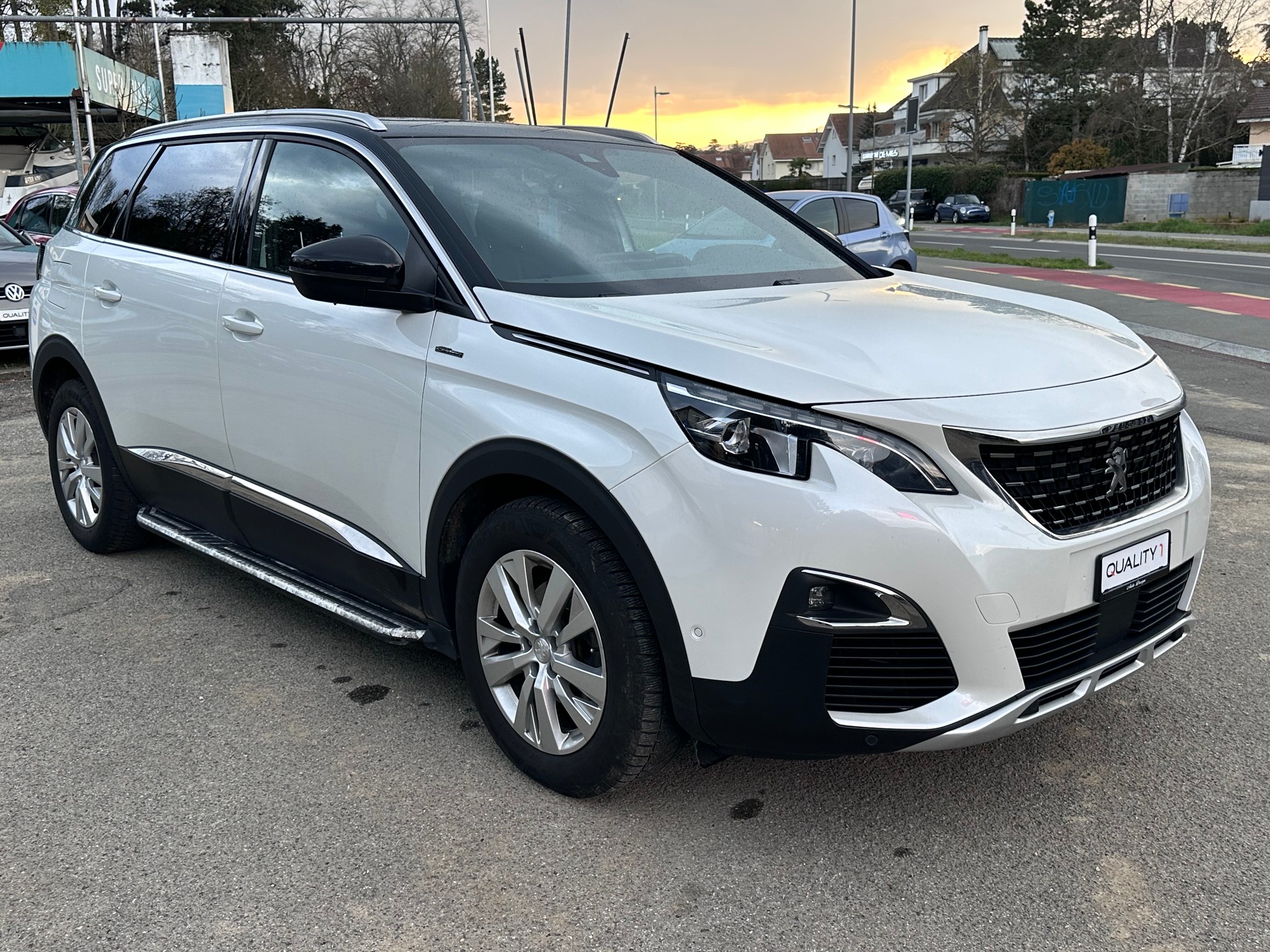 PEUGEOT 5008 1.5 BlueHDi GT Line EAT-image-2