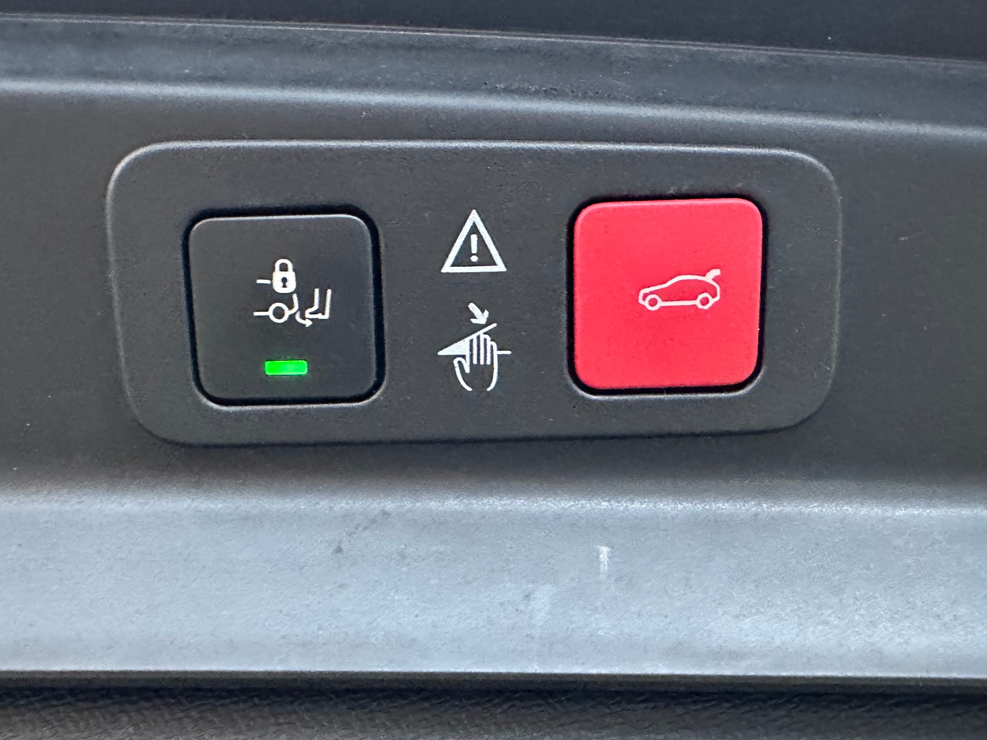 PEUGEOT 5008 1.5 BlueHDi GT Line EAT-image-15