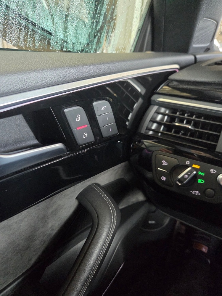 AUDI S5 Cabriolet 3.0 TFSI quattro tiptronic-image-11
