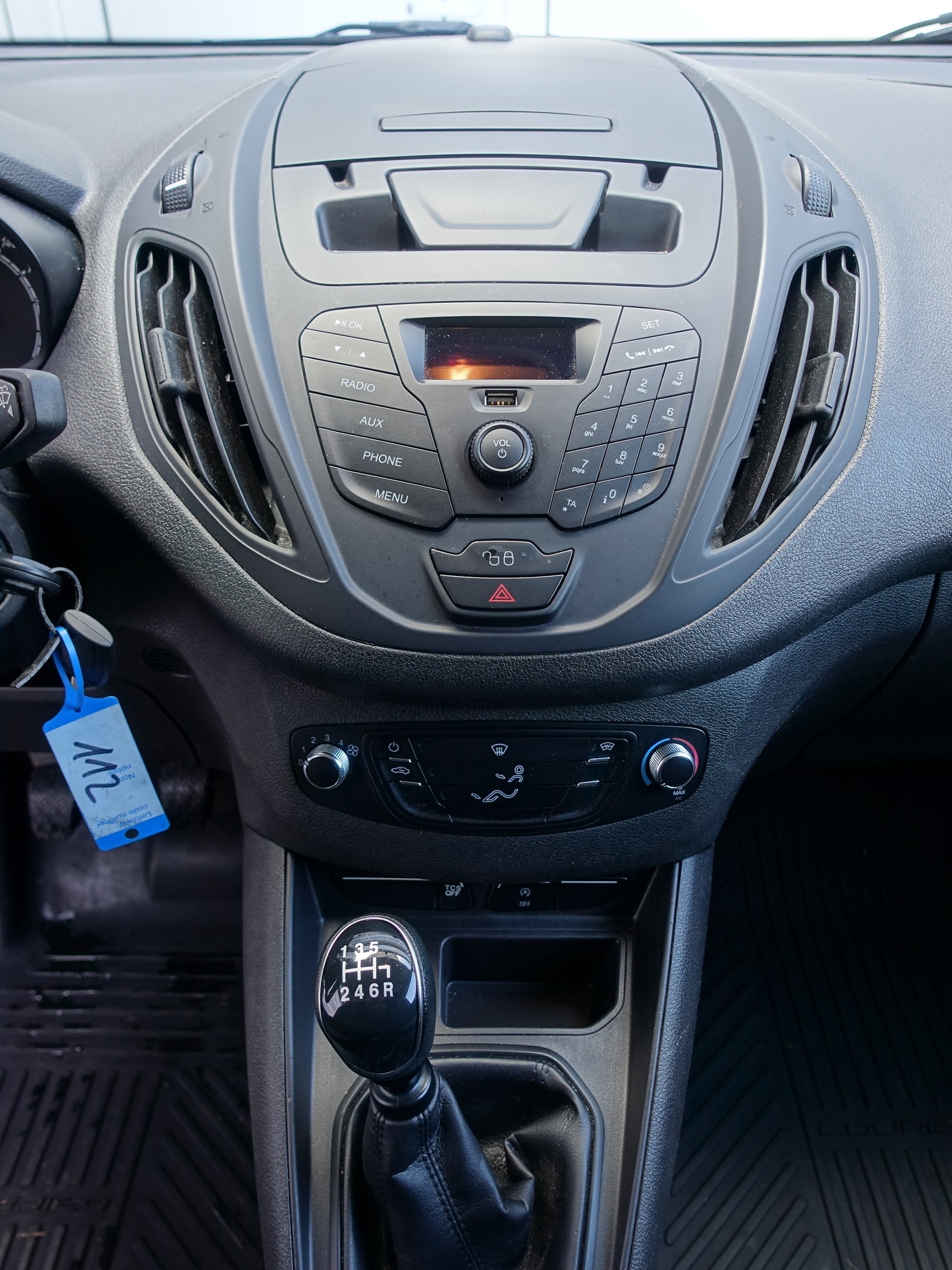 FORD Transit Courier Van 1.0 EcoBoost Ambiente-image-11